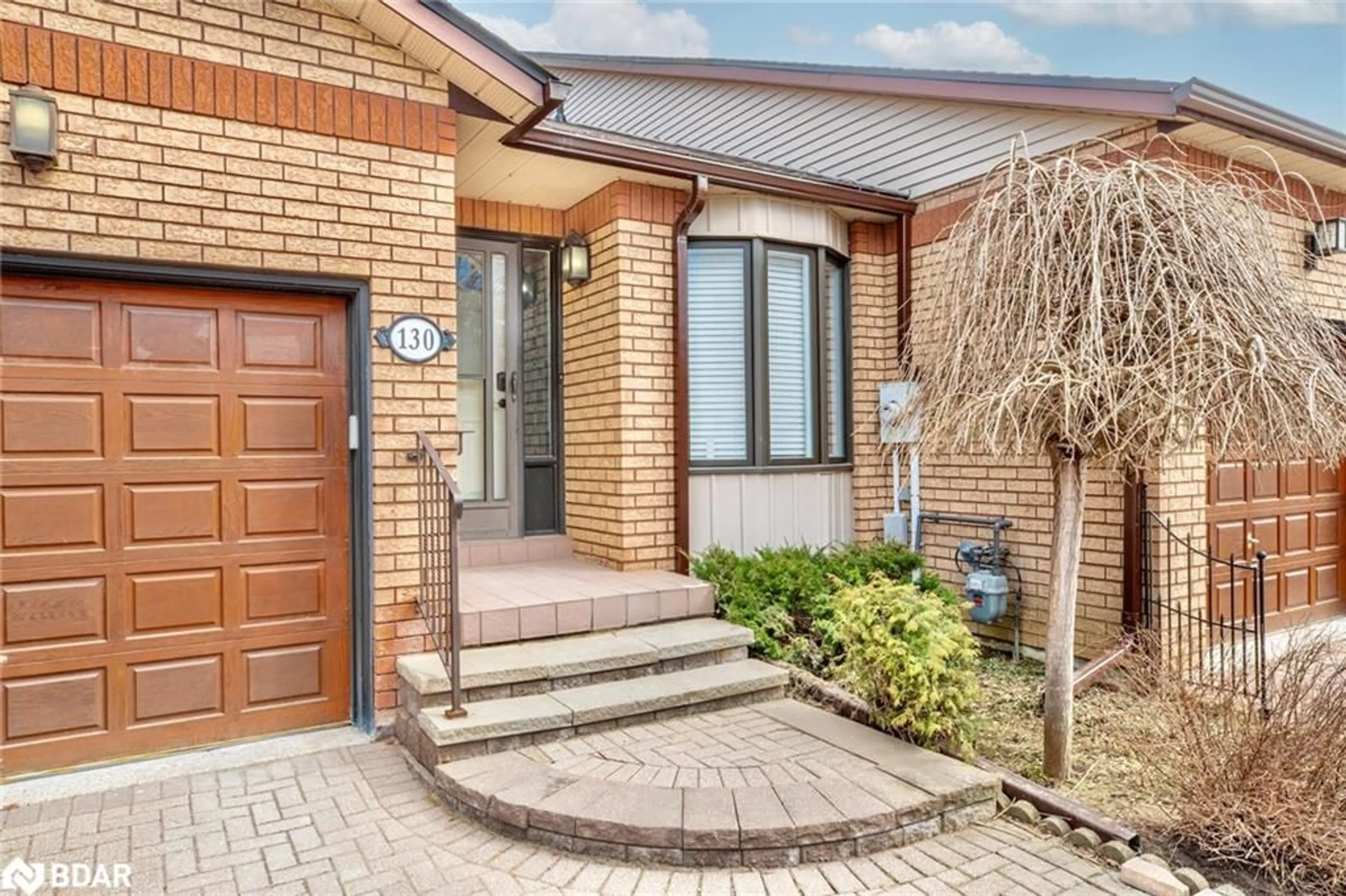 Home with brick exterior material, street for 130 Green Briar Rd #17, Alliston Ontario L9R 1S2