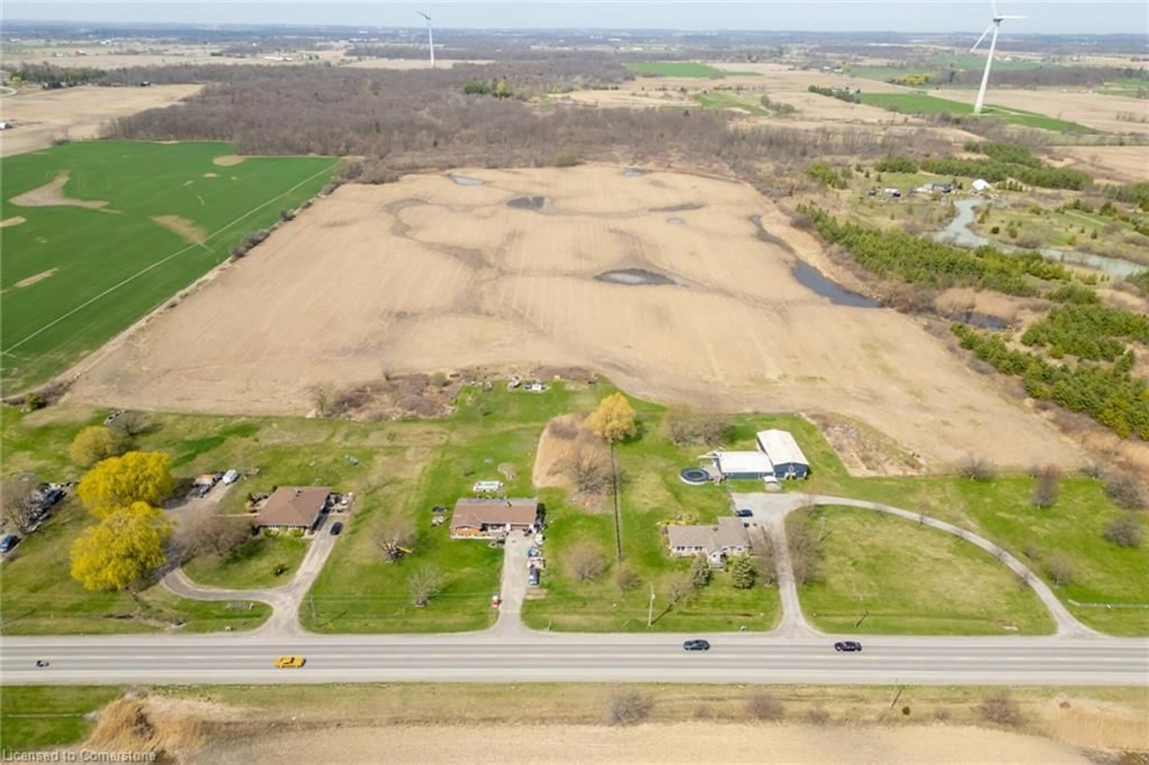 A pic from outside/outdoor area/front of a property/back of a property/a pic from drone, unknown for 4373 Regional 20 Rd, St. Anns Ontario L0R 1Y0