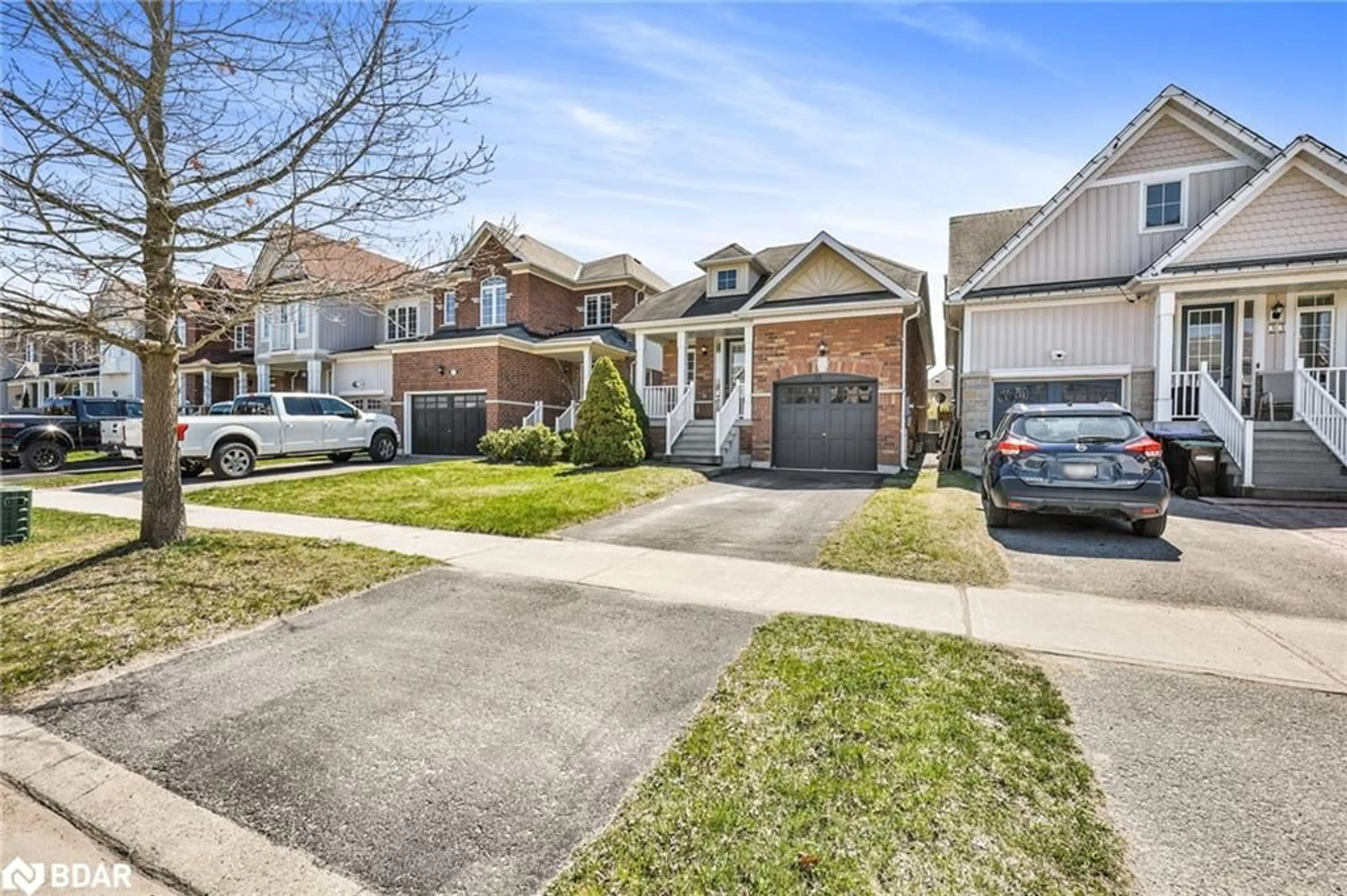 Home with brick exterior material, street for 35 Legion Way, Angus Ontario L3W 0M7