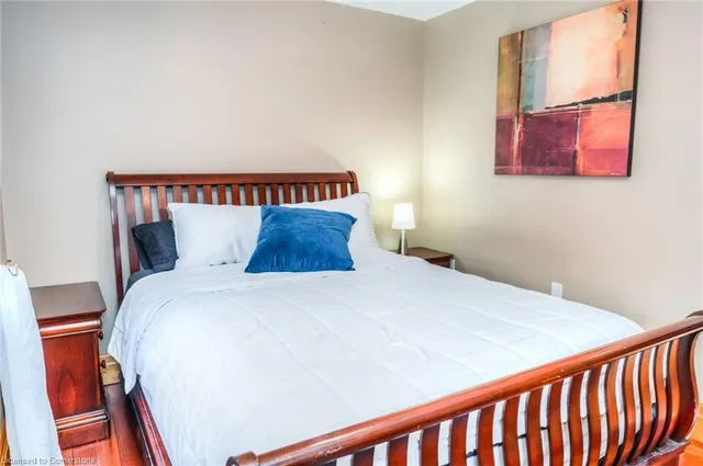 Additional property image - 46 2 Ave