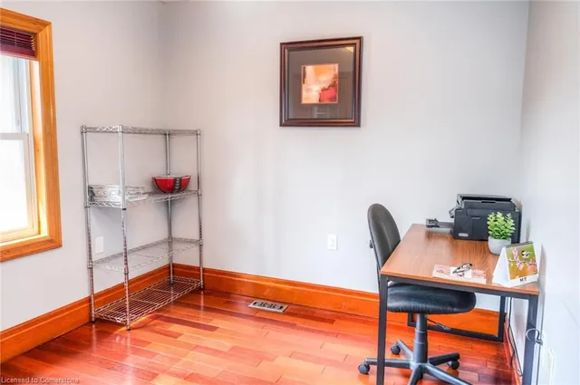 Additional property image - 46 2 Ave