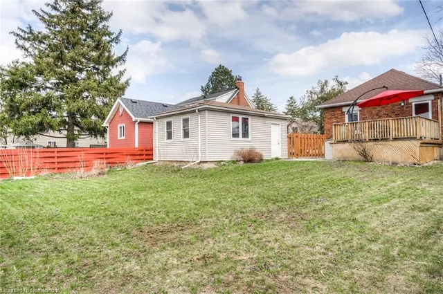 Additional property image - 46 2 Ave