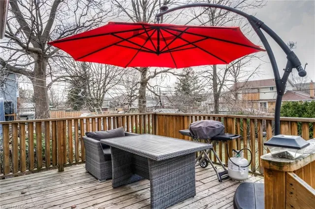 Additional property image - 46 2 Ave