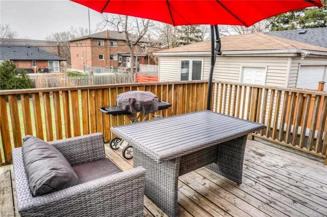 Additional property image - 46 2 Ave