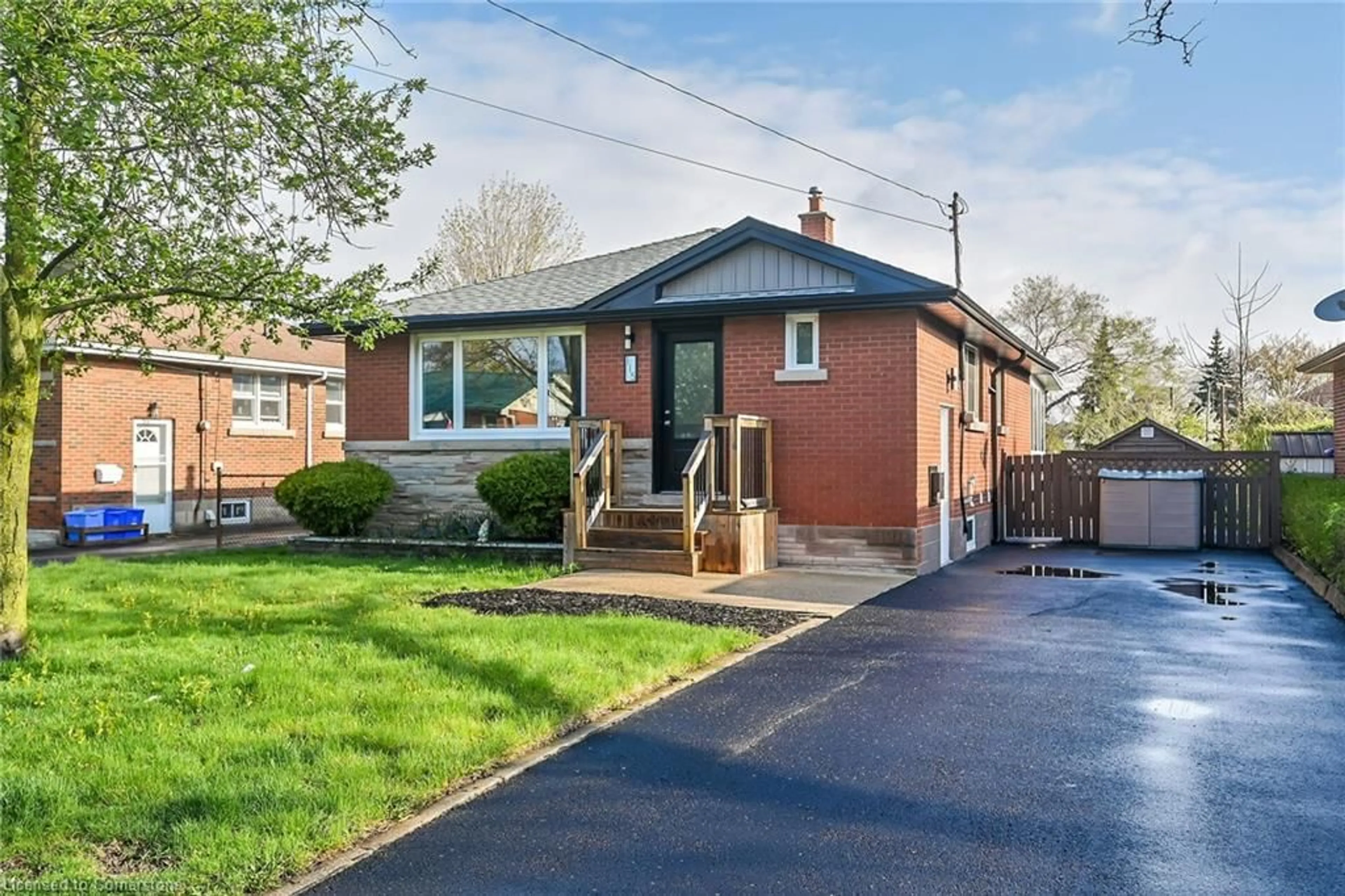 Home with brick exterior material, street for 115 Mcelroy Rd, Hamilton Ontario L9A 1Z1