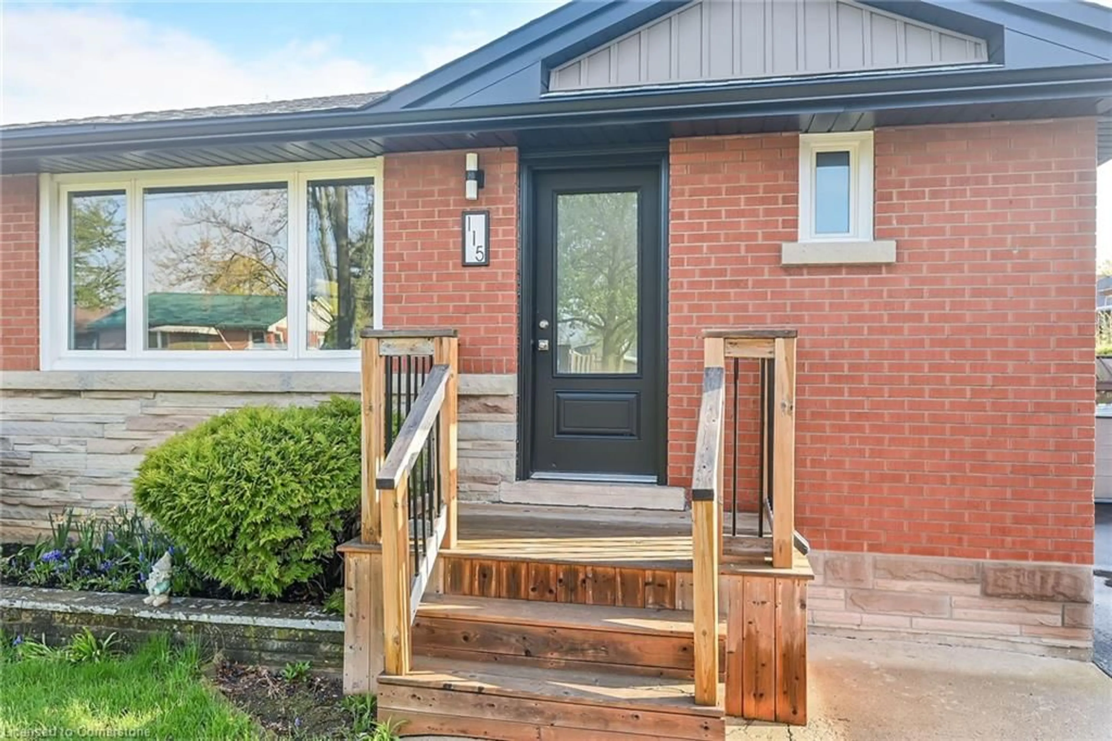 Home with brick exterior material, street for 115 Mcelroy Rd, Hamilton Ontario L9A 1Z1