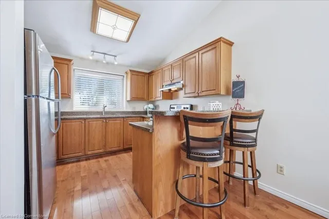 Additional property image - 5 Quinte Cres Unit 2
