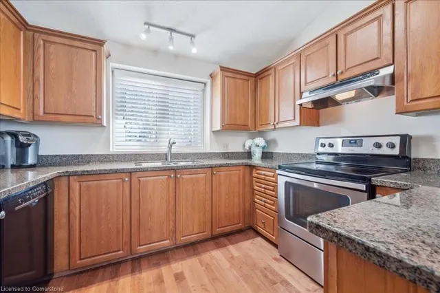 Additional property image - 5 Quinte Cres Unit 2