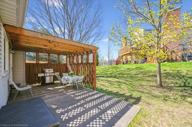 Additional property image - 5 Quinte Cres Unit 2