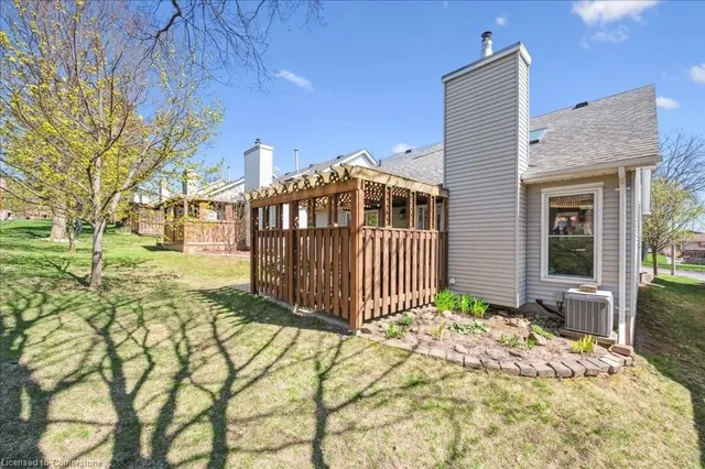 Additional property image - 5 Quinte Cres Unit 2