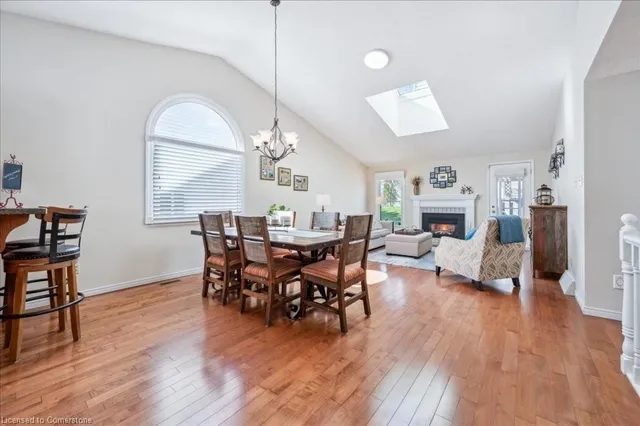 Additional property image - 5 Quinte Cres Unit 2