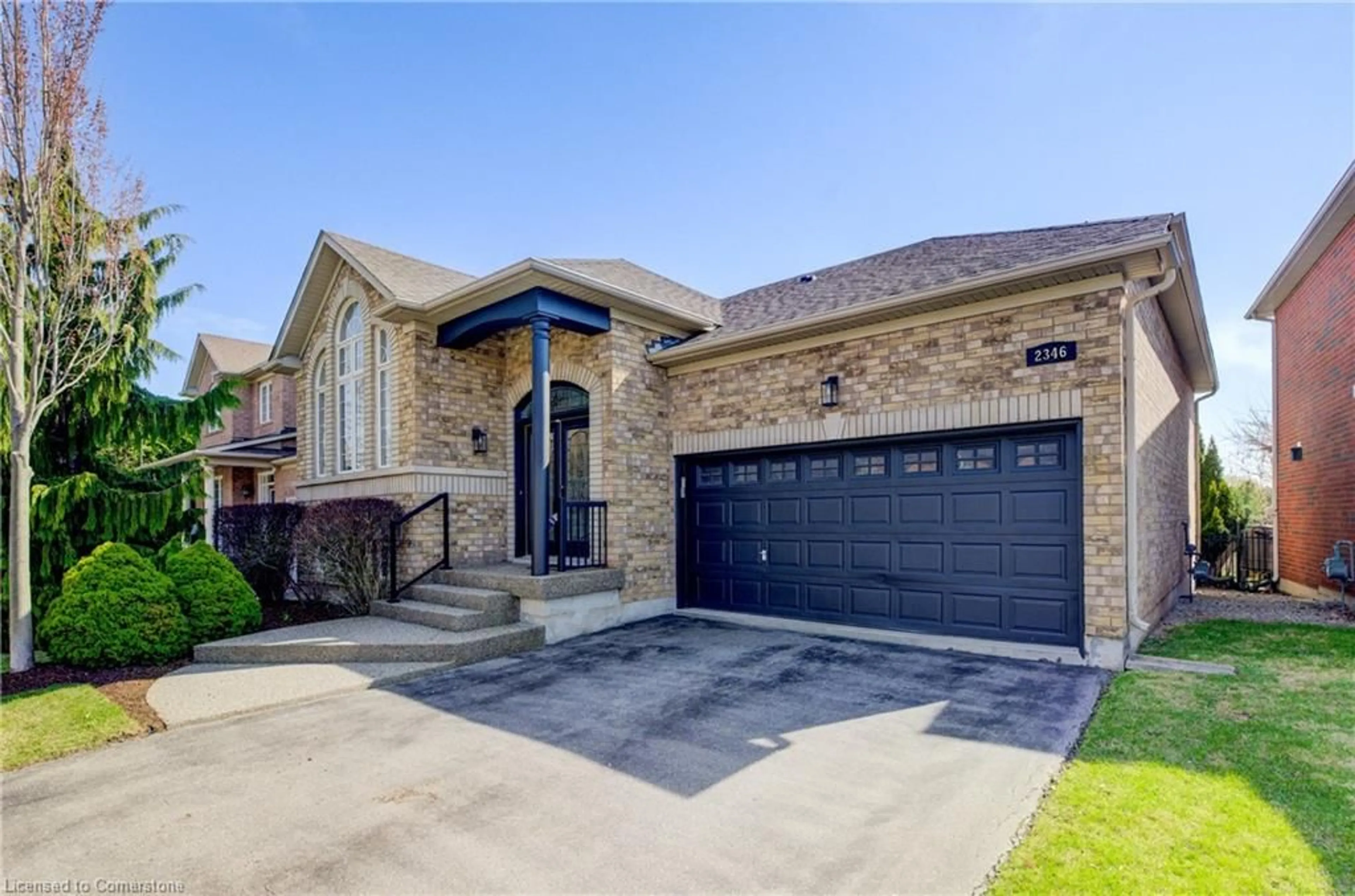 Home with brick exterior material, street for 2346 Valleyridge Dr, Oakville Ontario L6M 5C1