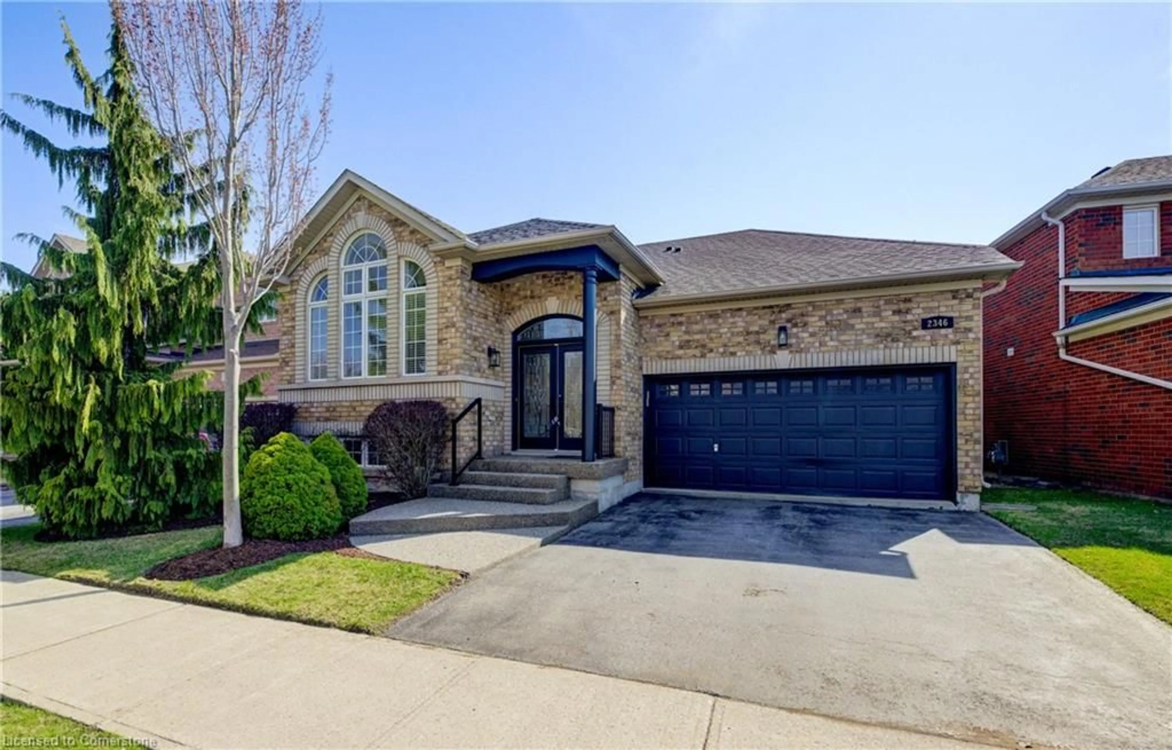 Home with brick exterior material, street for 2346 Valleyridge Dr, Oakville Ontario L6M 5C1