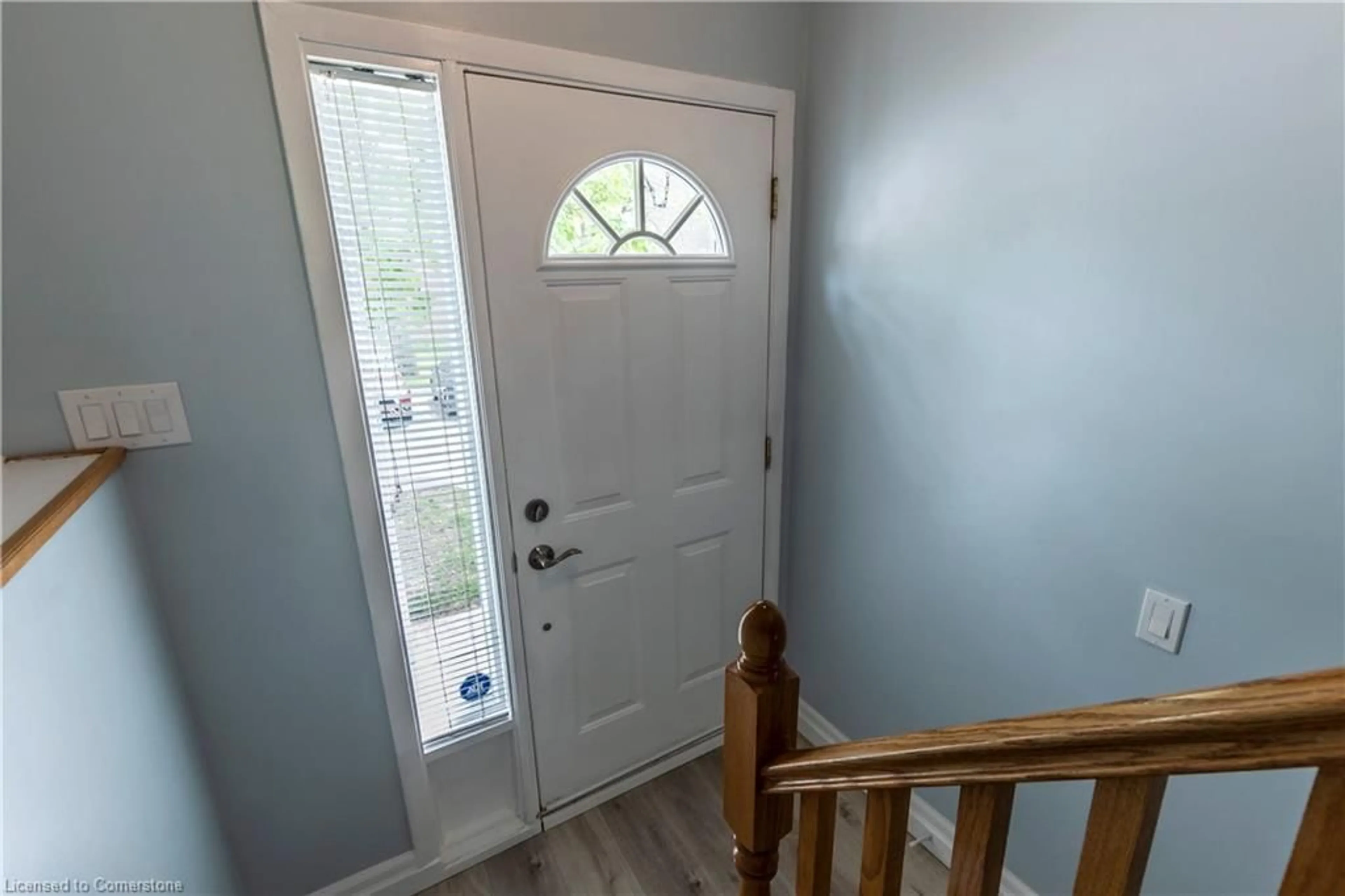 Indoor entryway for 121 Morgan Ave #7, Kitchener Ontario N2A 2M4
