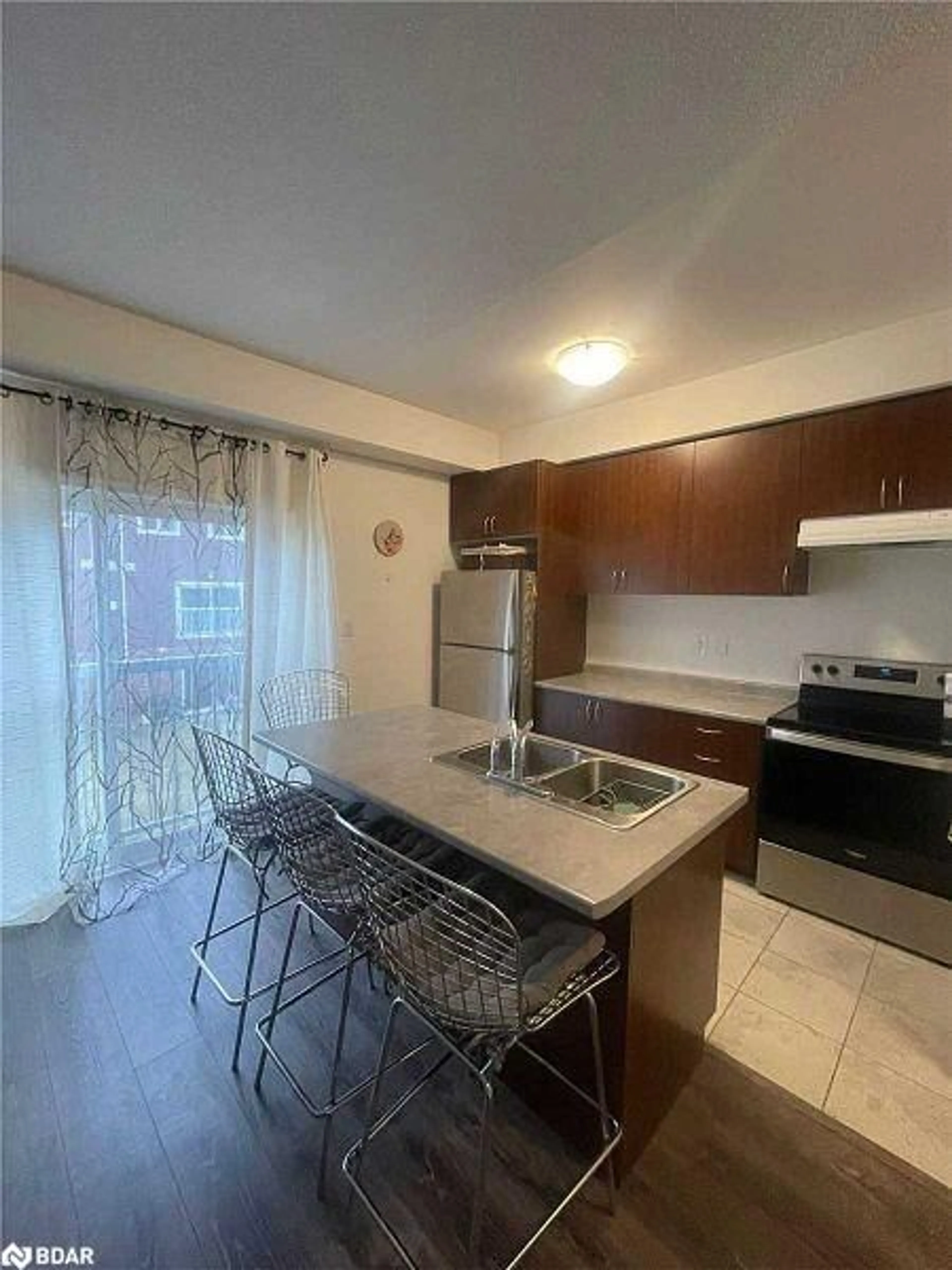 Standard kitchen, unknown for 48 High Tide Drive, Wasaga Beach Ontario L9Z 2X2