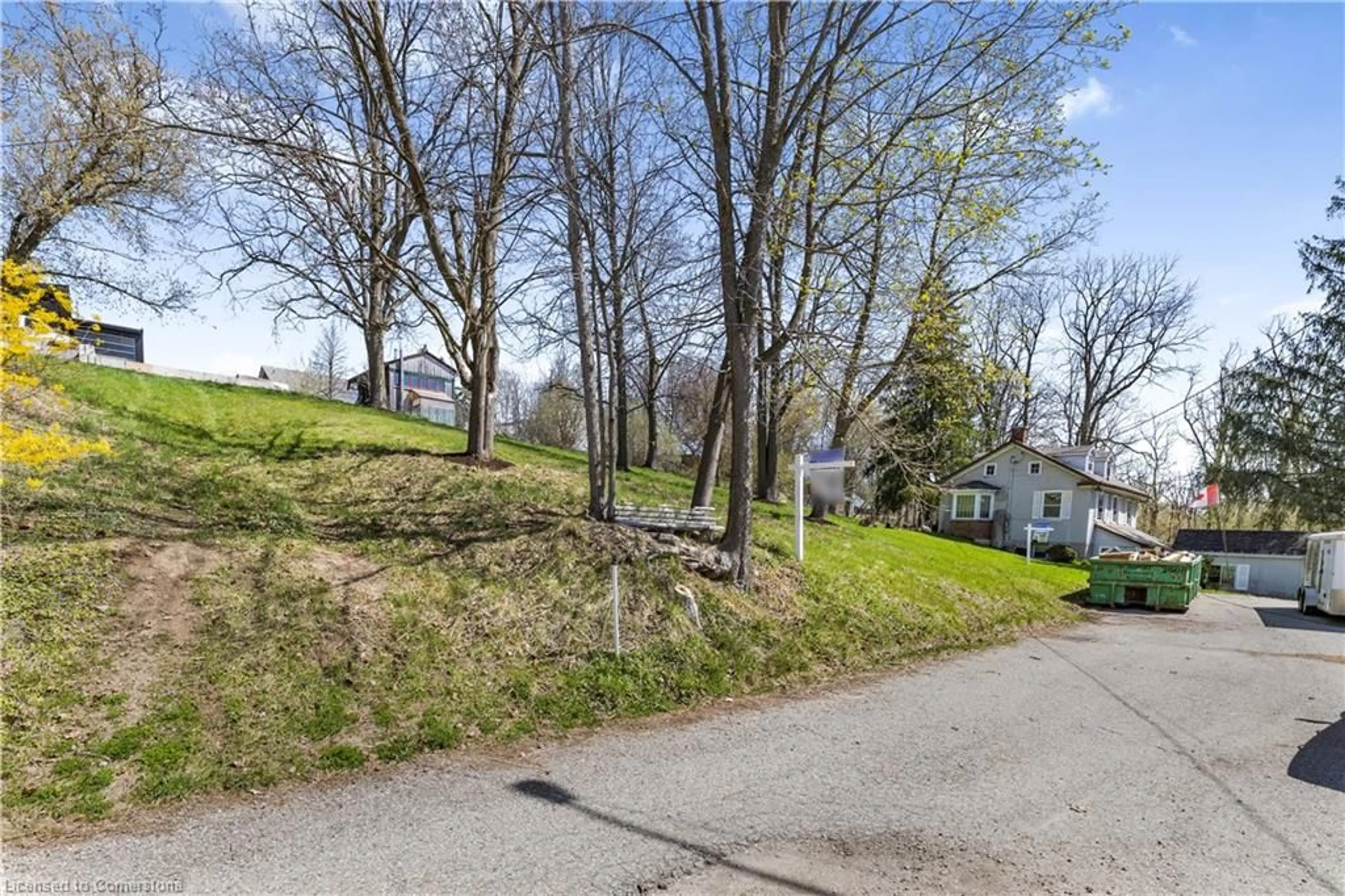A pic from outside/outdoor area/front of a property/back of a property/a pic from drone, street for 10 Elgin St, Woolwich Ontario N0B 1N0