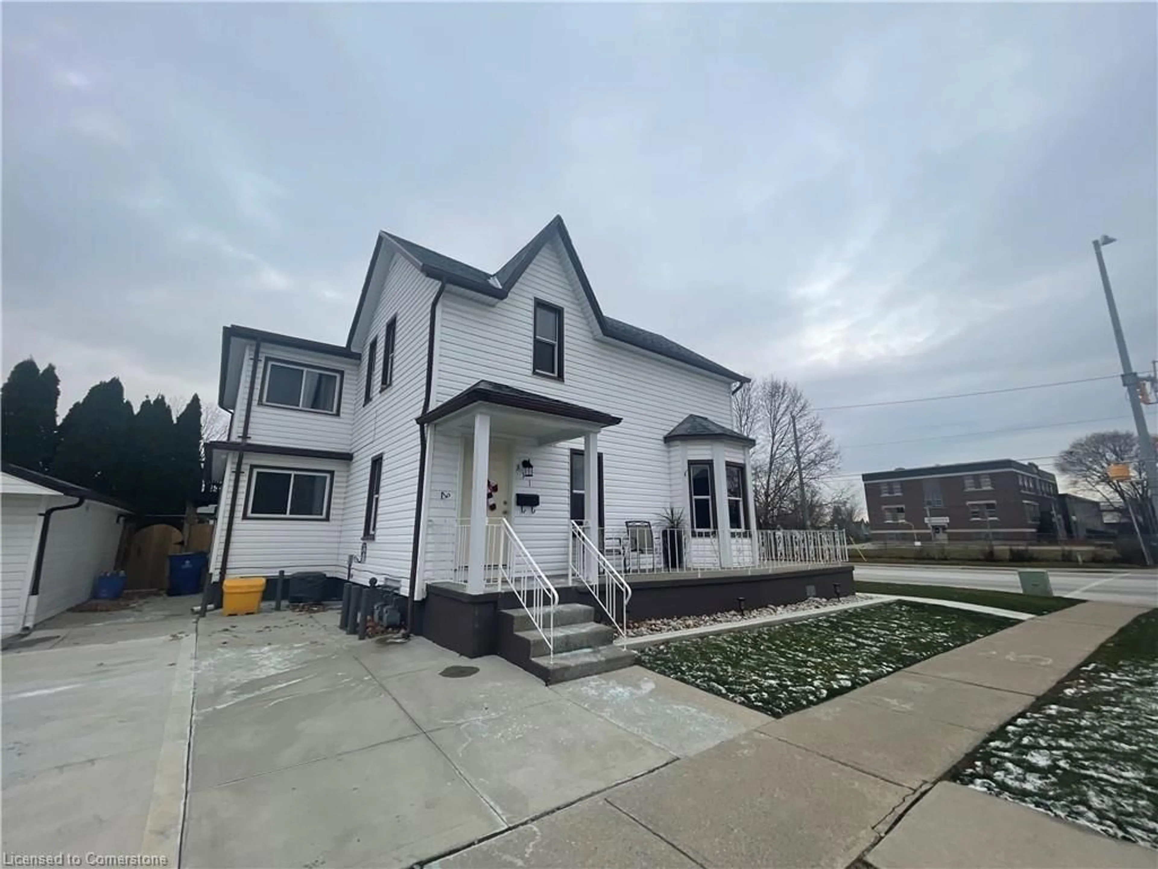 Unknown for 209 Murray St, Wallaceburg Ontario N8A 1H6