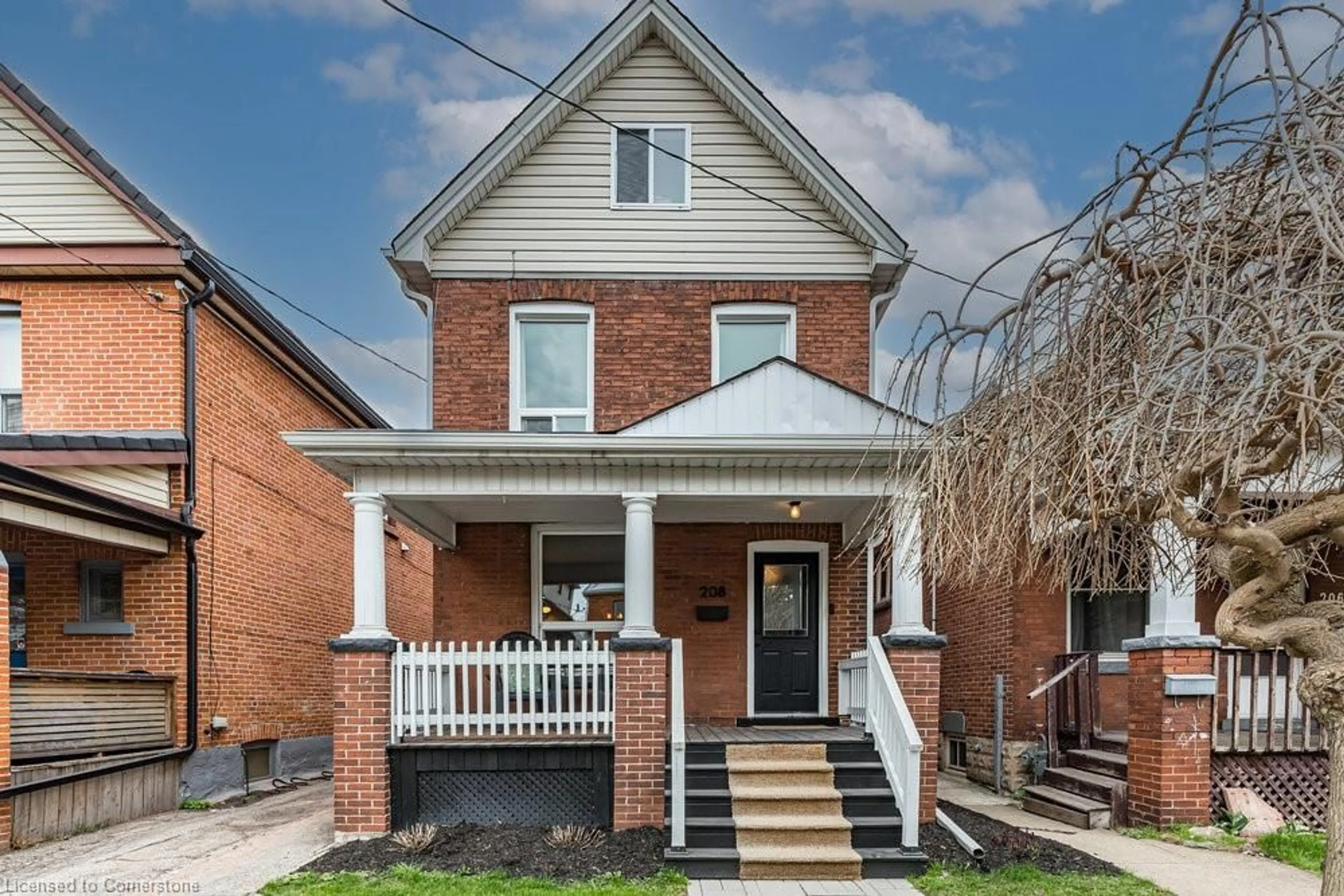 Home with brick exterior material, street for 208 Balmoral Ave, Hamilton Ontario L8L 7S2