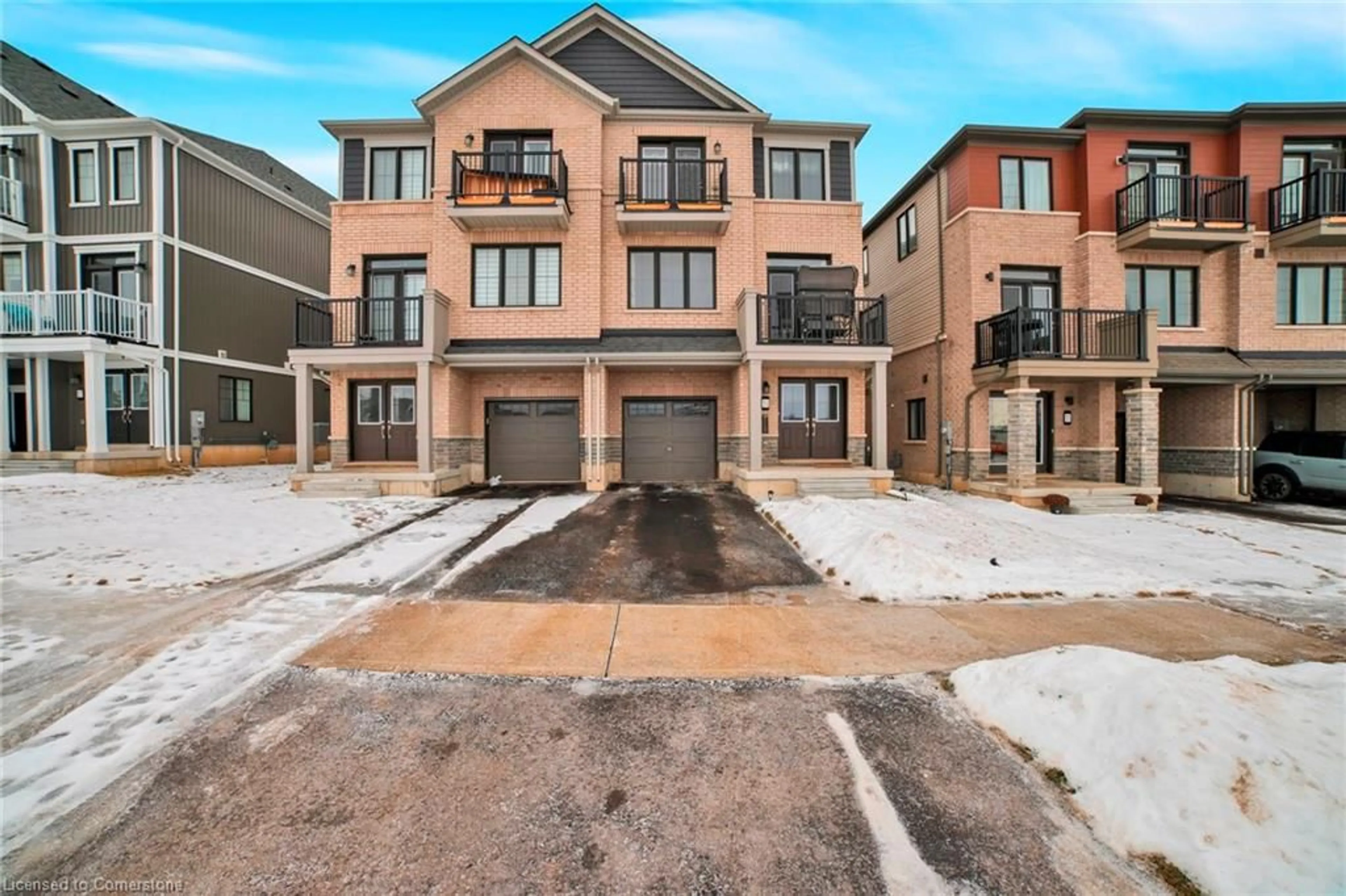 Unknown for 31 Central Market Drive Dr, Caledonia Ontario N3W 1N8