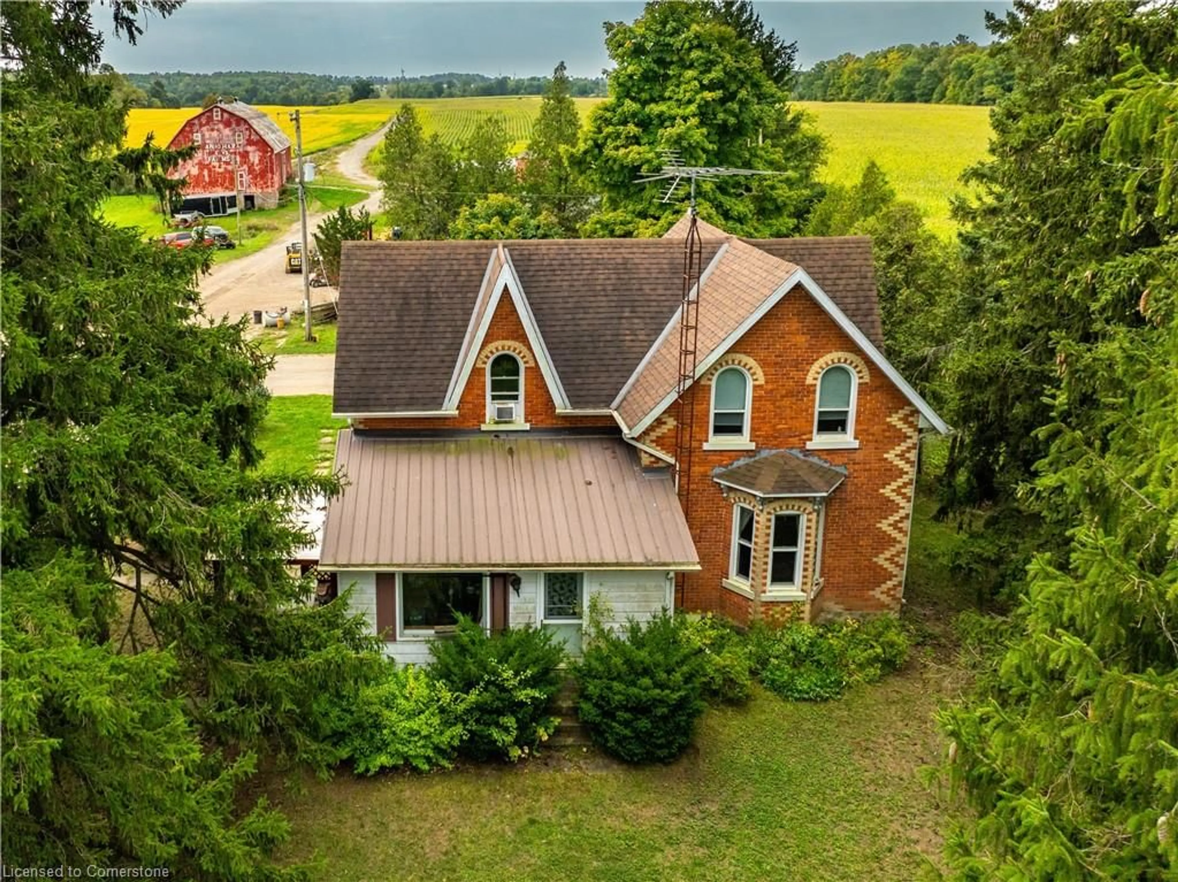 A pic from outside/outdoor area/front of a property/back of a property/a pic from drone, unknown for 1951 Haldimand Rd 17, Cayuga Ontario N1A 130