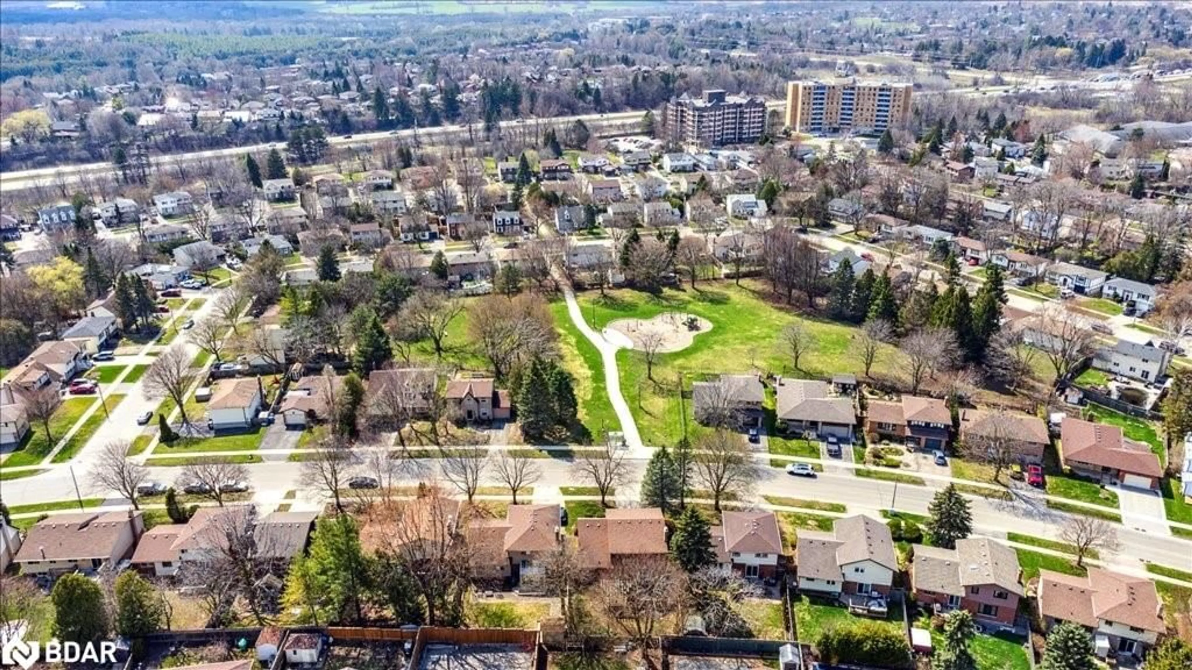 A pic from outside/outdoor area/front of a property/back of a property/a pic from drone, city buildings view from balcony for 208 Ironwood Rd, Guelph Ontario N1G 3K3