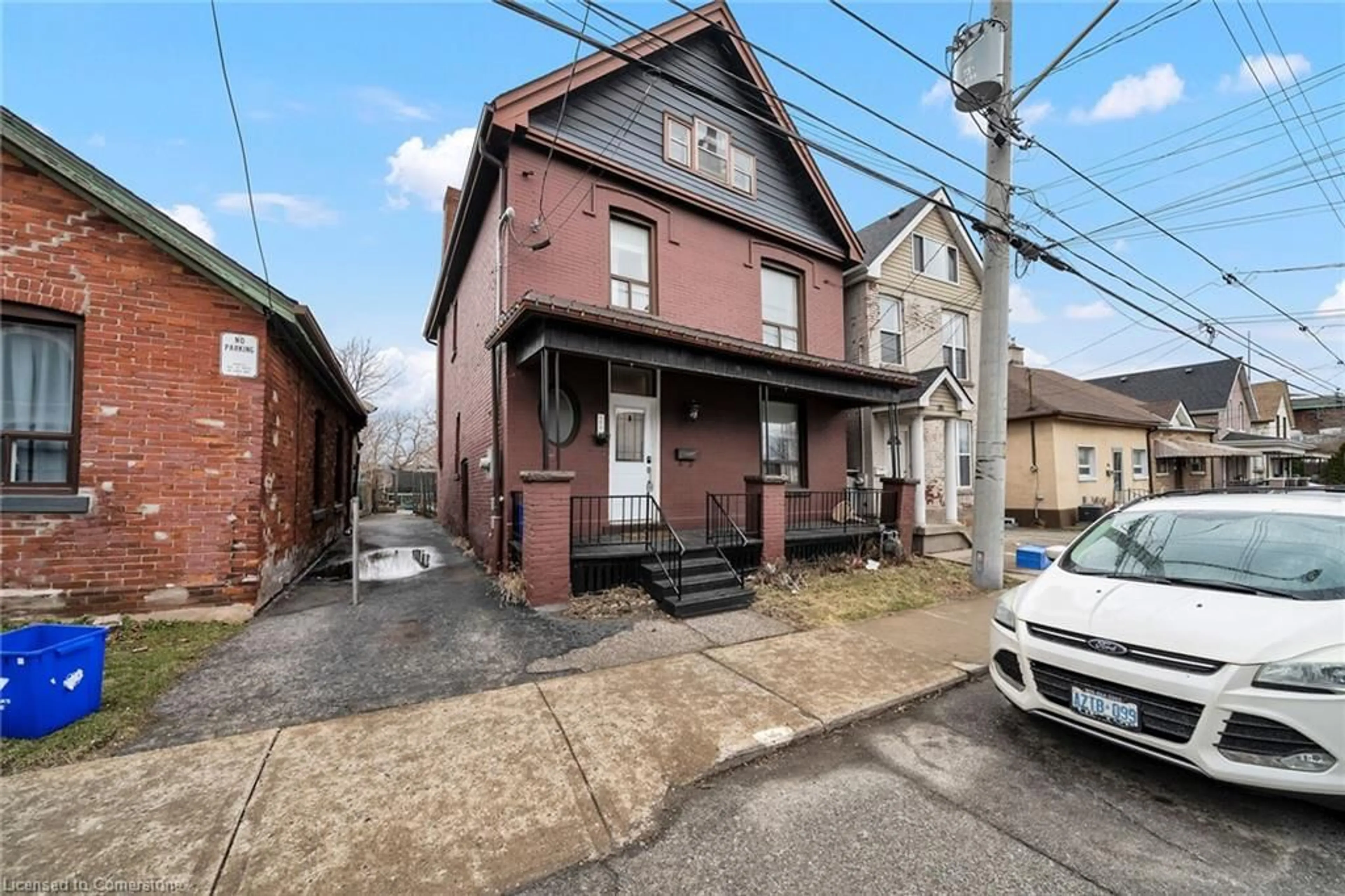 Home with brick exterior material, street for 199 Bay St, Hamilton Ontario L8R 2R1