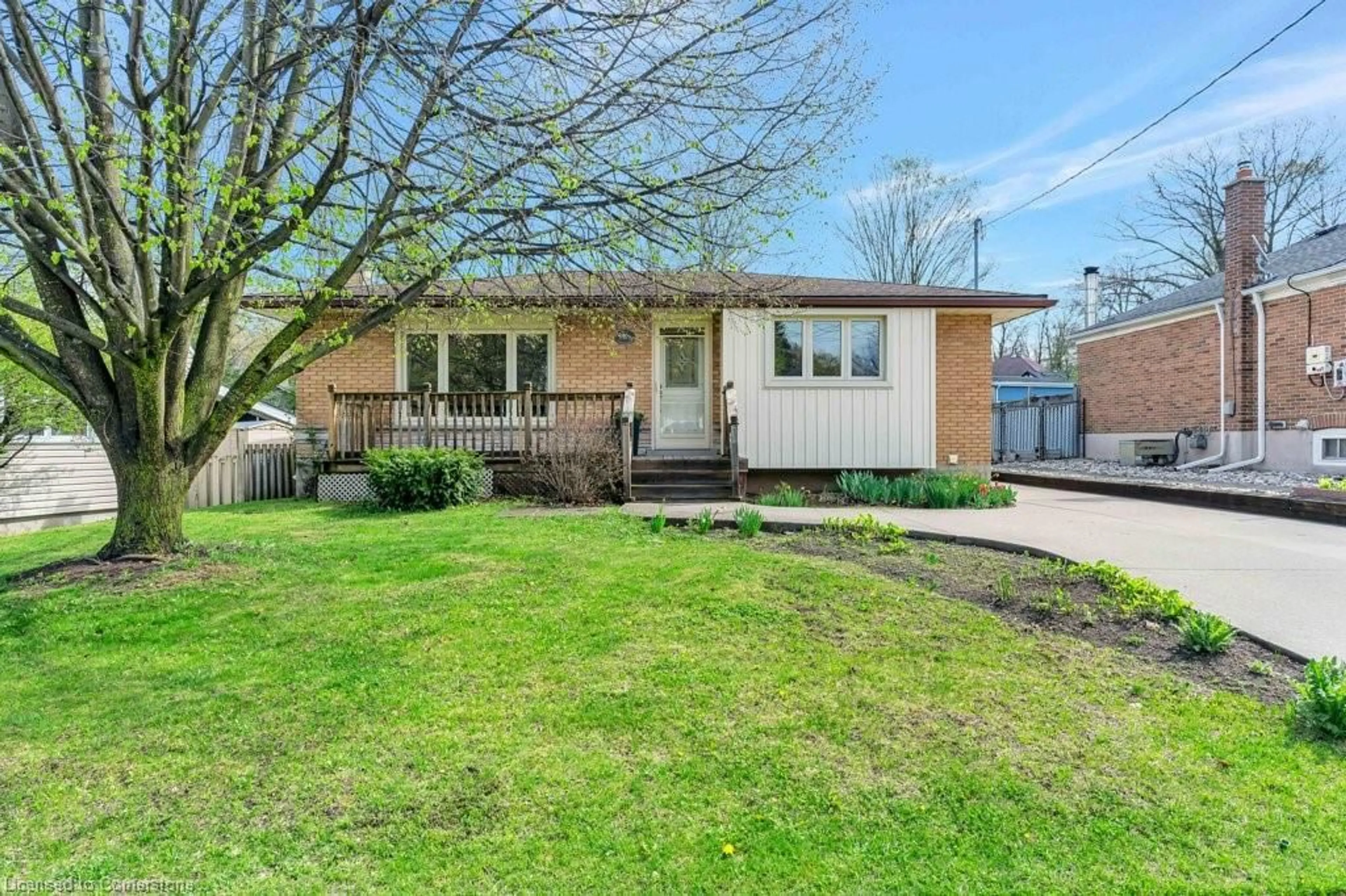 Home with vinyl exterior material, street for 161 Winston Blvd, Cambridge Ontario N3C 1M1