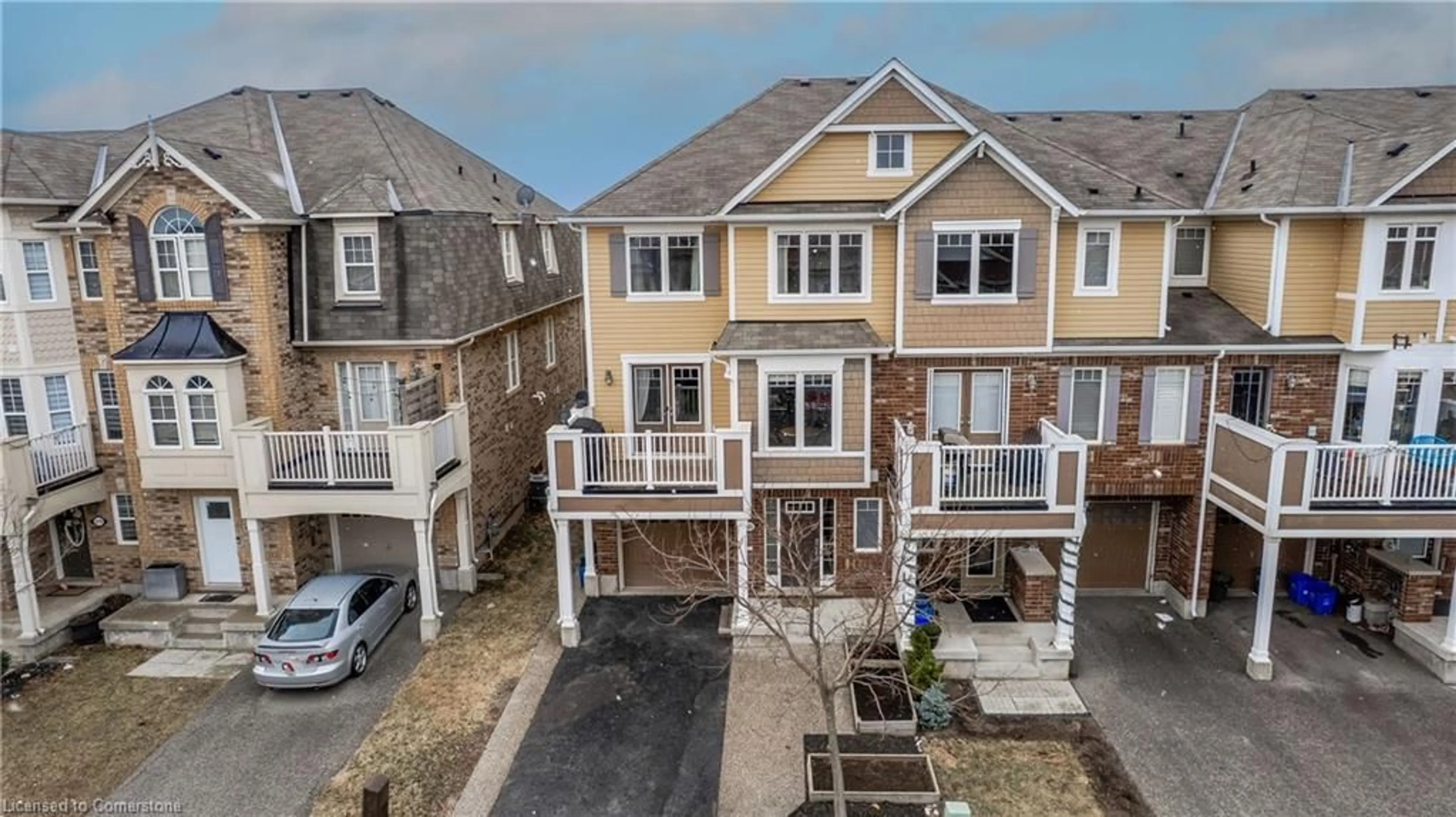 A pic from outside/outdoor area/front of a property/back of a property/a pic from drone, street for 525 Cavanagh Lane, Milton Ontario L9T 8G4