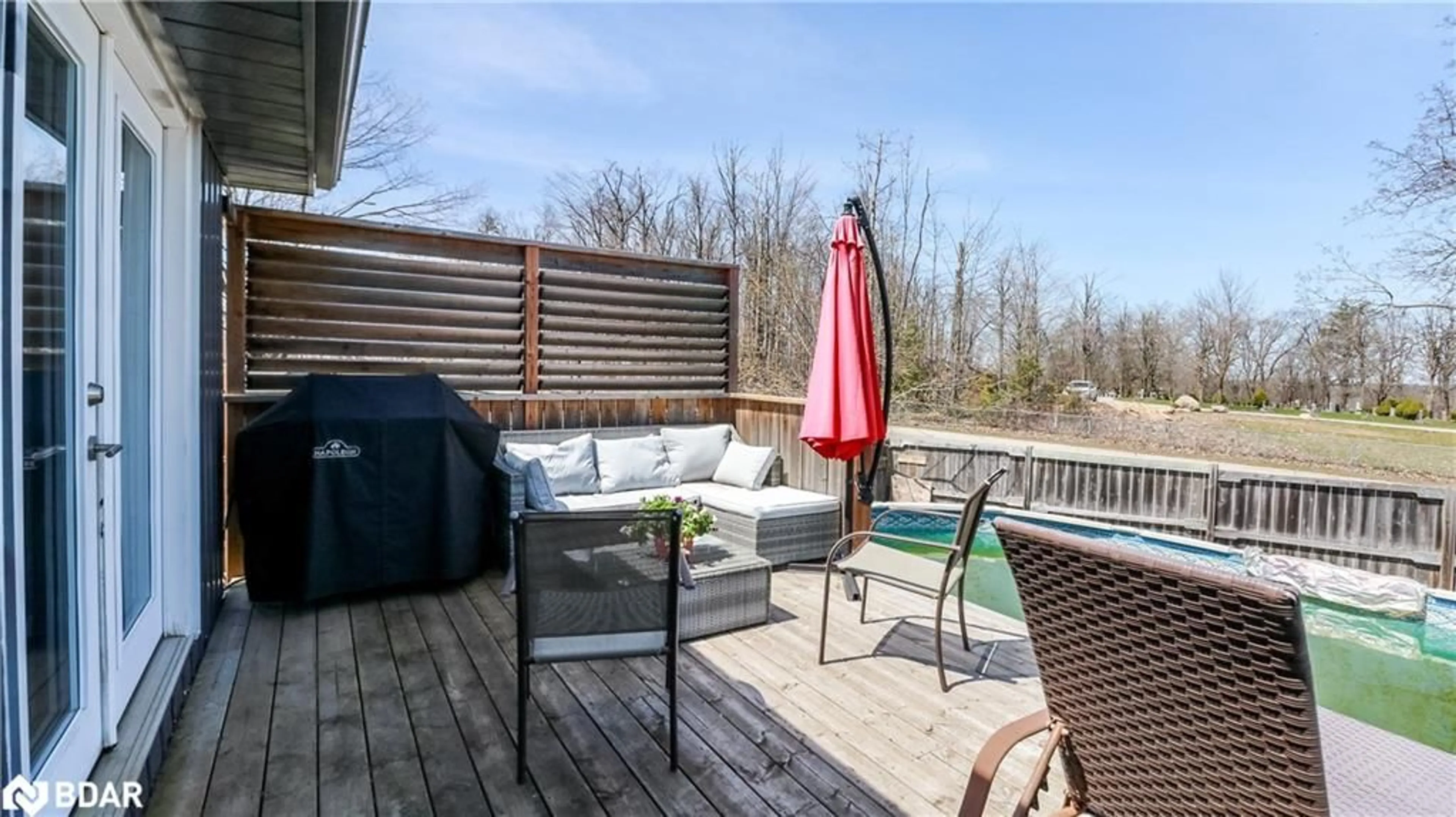 Patio, water/lake/river/ocean view for 51 Christie Cres, Barrie Ontario L4N 4V2