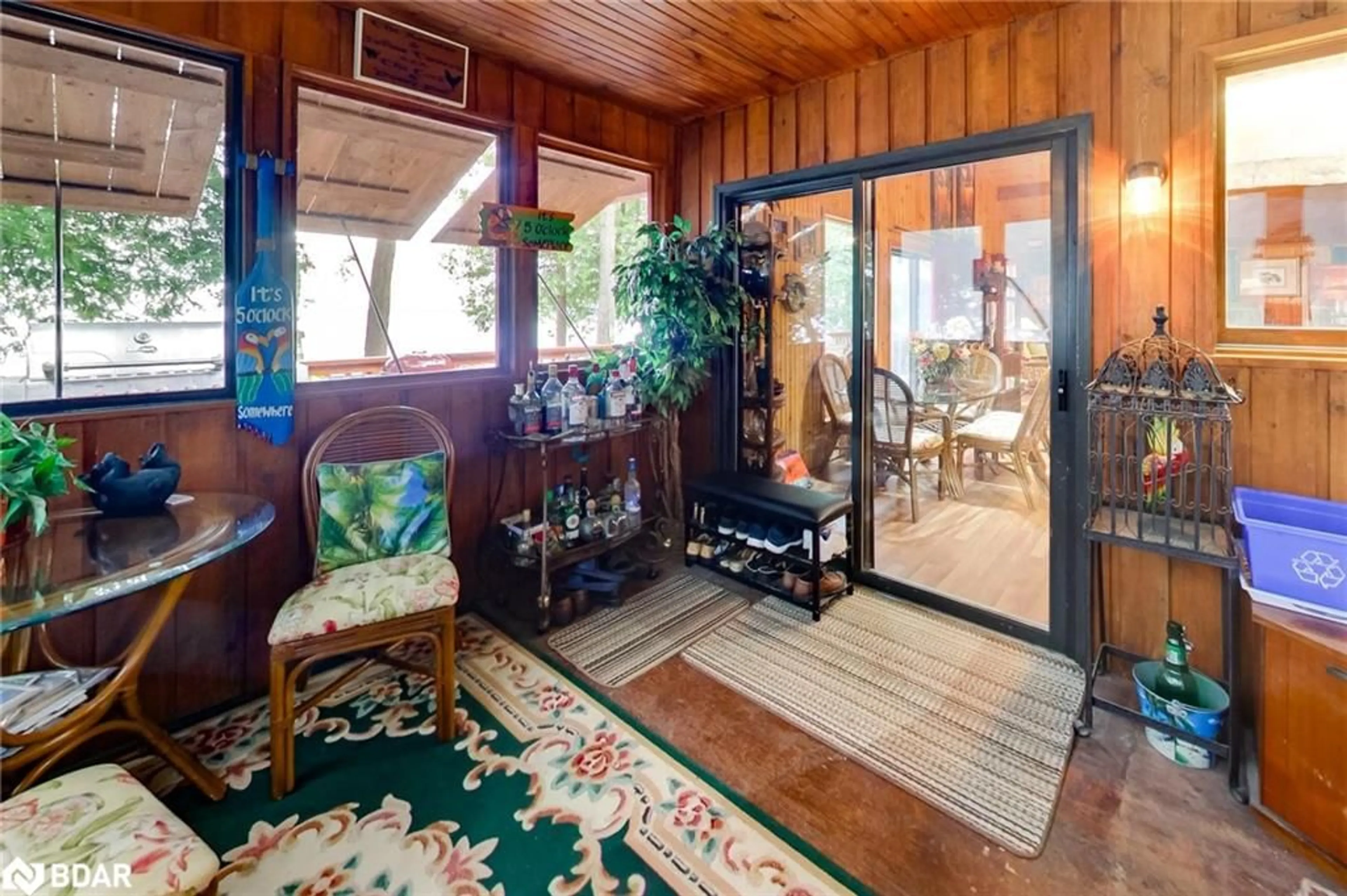 Indoor foyer for 344 Loon Rd, Georgina Island Ontario L0E 1R0