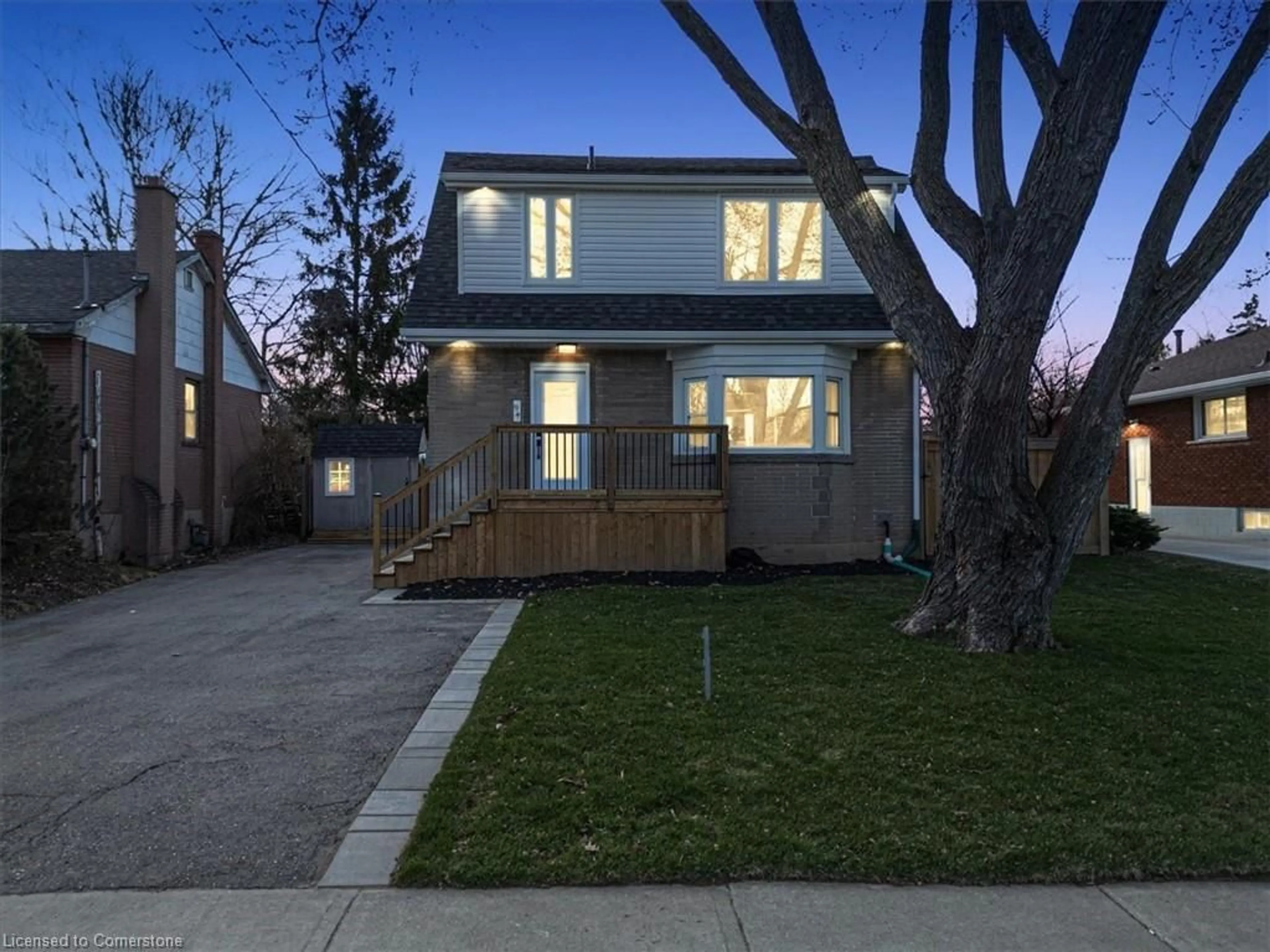 Unknown for 94 West 32nd St, Hamilton Ontario L9C 5G9