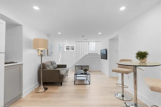 Additional property image - 94 West 32nd St