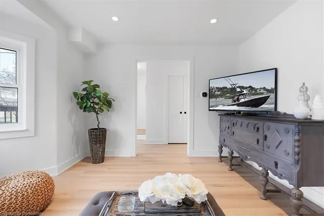 Additional property image - 94 West 32nd St