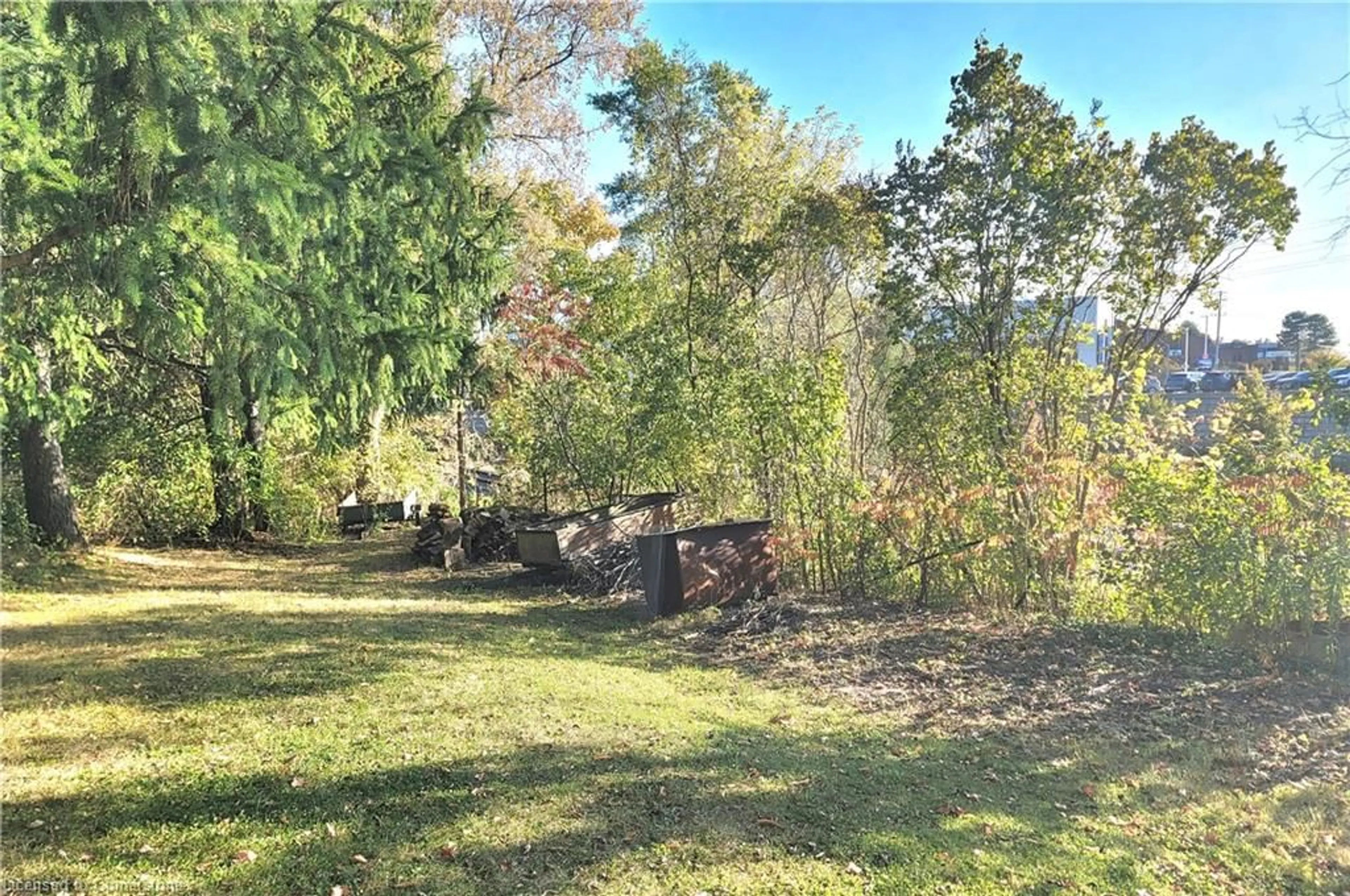 A pic from outside/outdoor area/front of a property/back of a property/a pic from drone, forest/trees view for 111 Riverbank Dr, Cambridge Ontario N3H 4R6