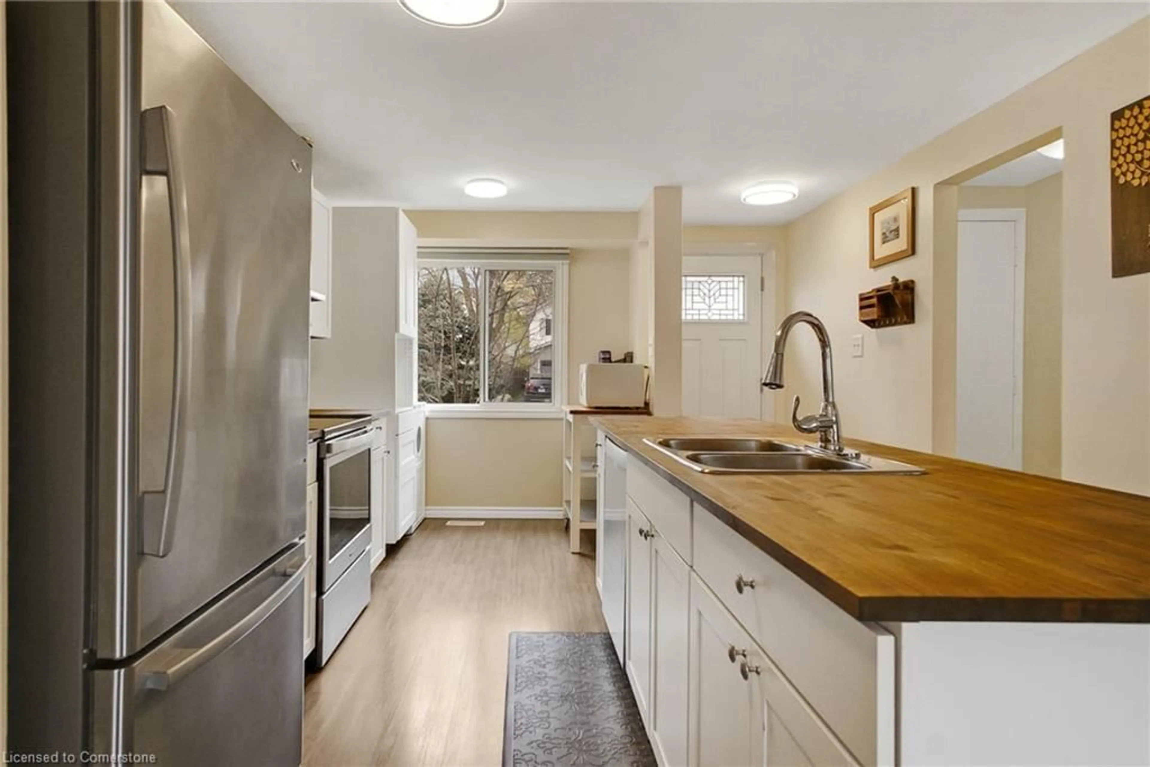 Standard kitchen, unknown for 34 Camrose Crt, Kitchener Ontario N2M 5J5