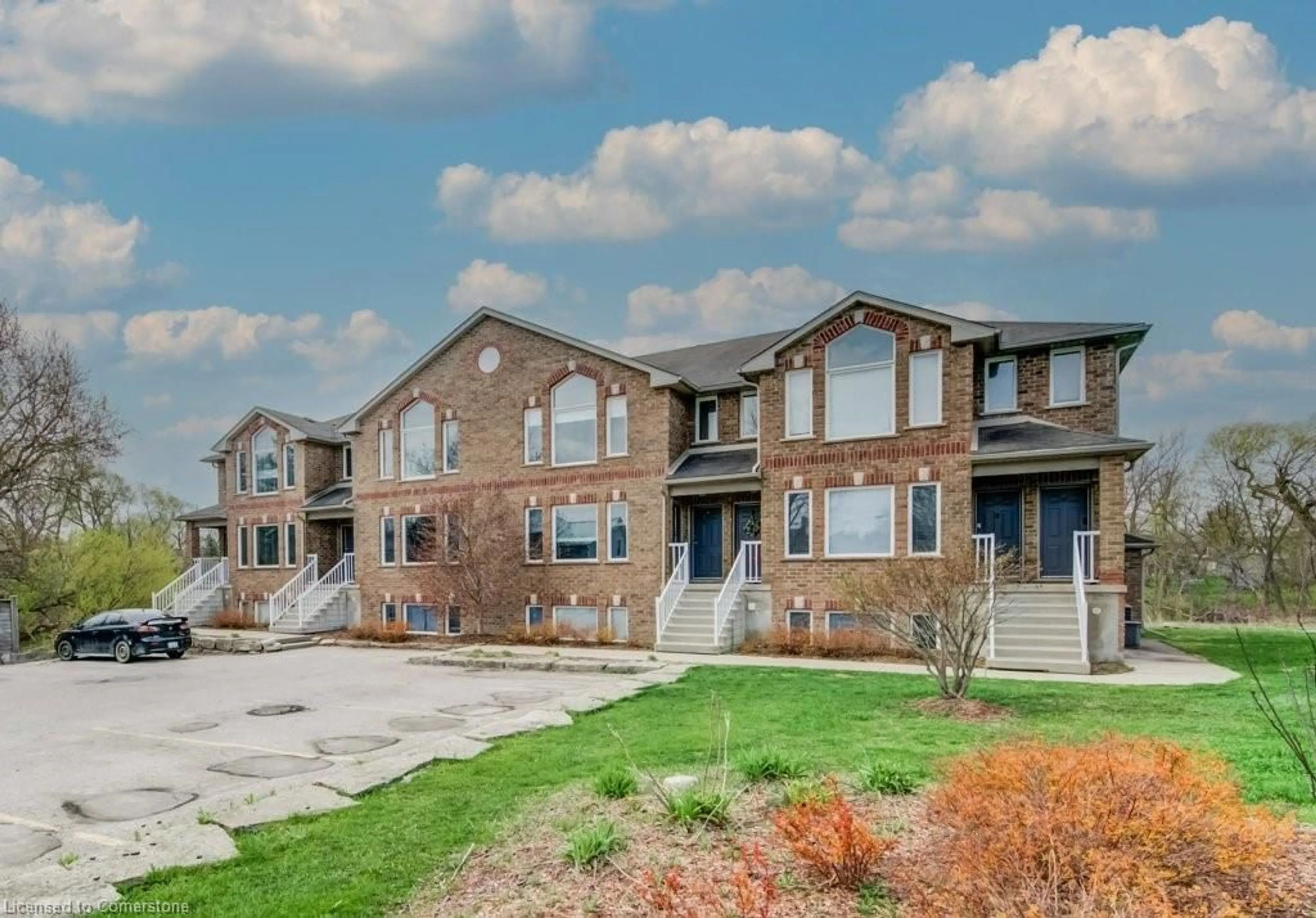 Home with brick exterior material, unknown for 20 Brewery St #2, Baden Ontario N3A 2S7