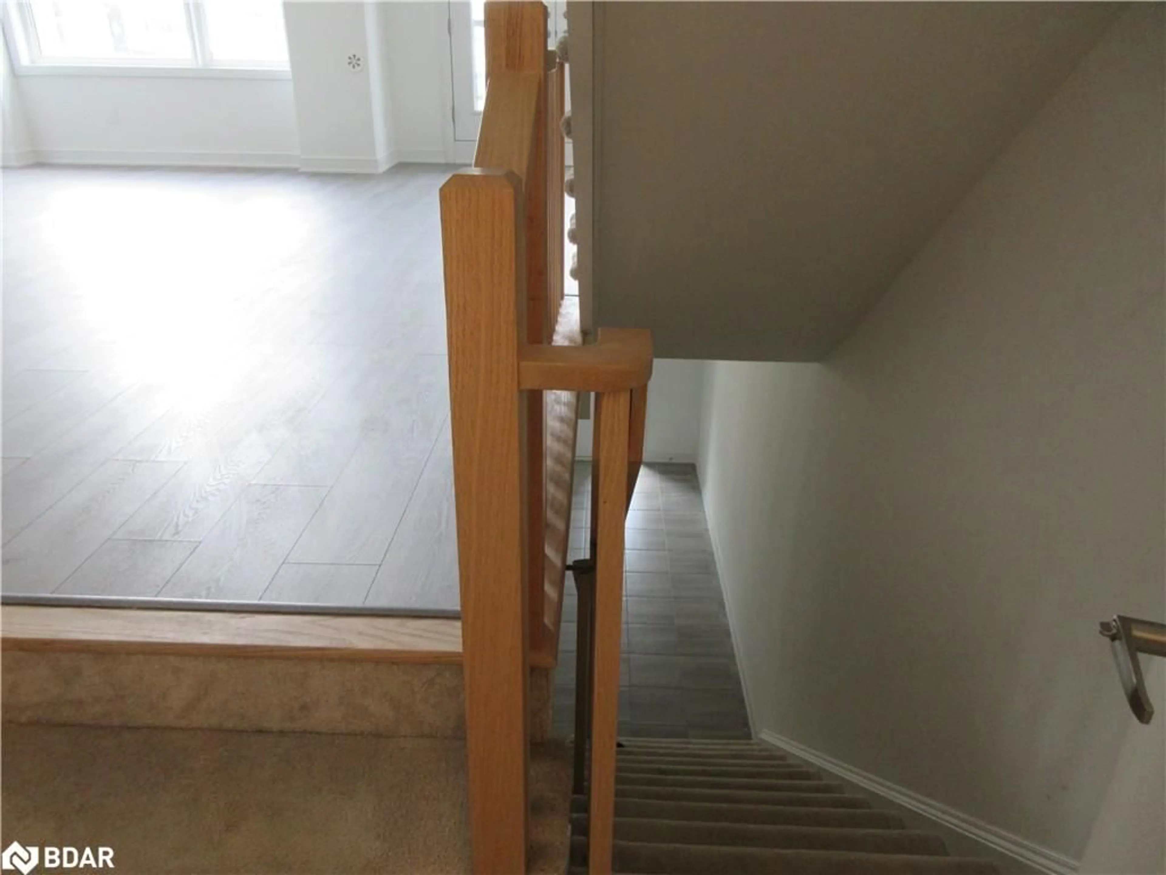 Stairs for 44 Red Maple Lane Lane, Barrie Ontario L9J 0N7