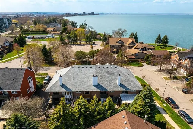 Additional property image - 10 Edgewater Dr