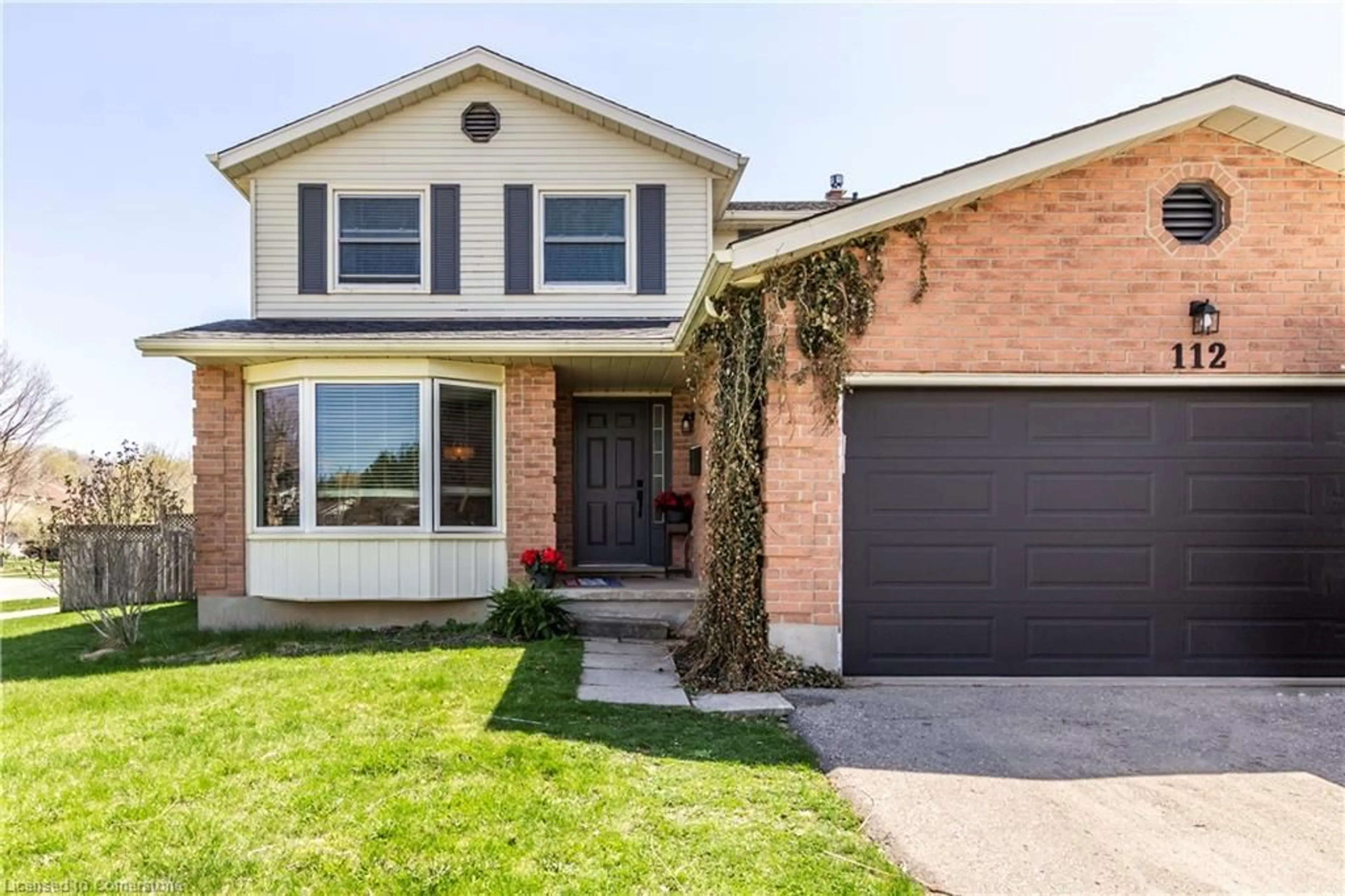 Home with brick exterior material, street for 112 Wexford Cres, Kitchener Ontario N2N 1Z7