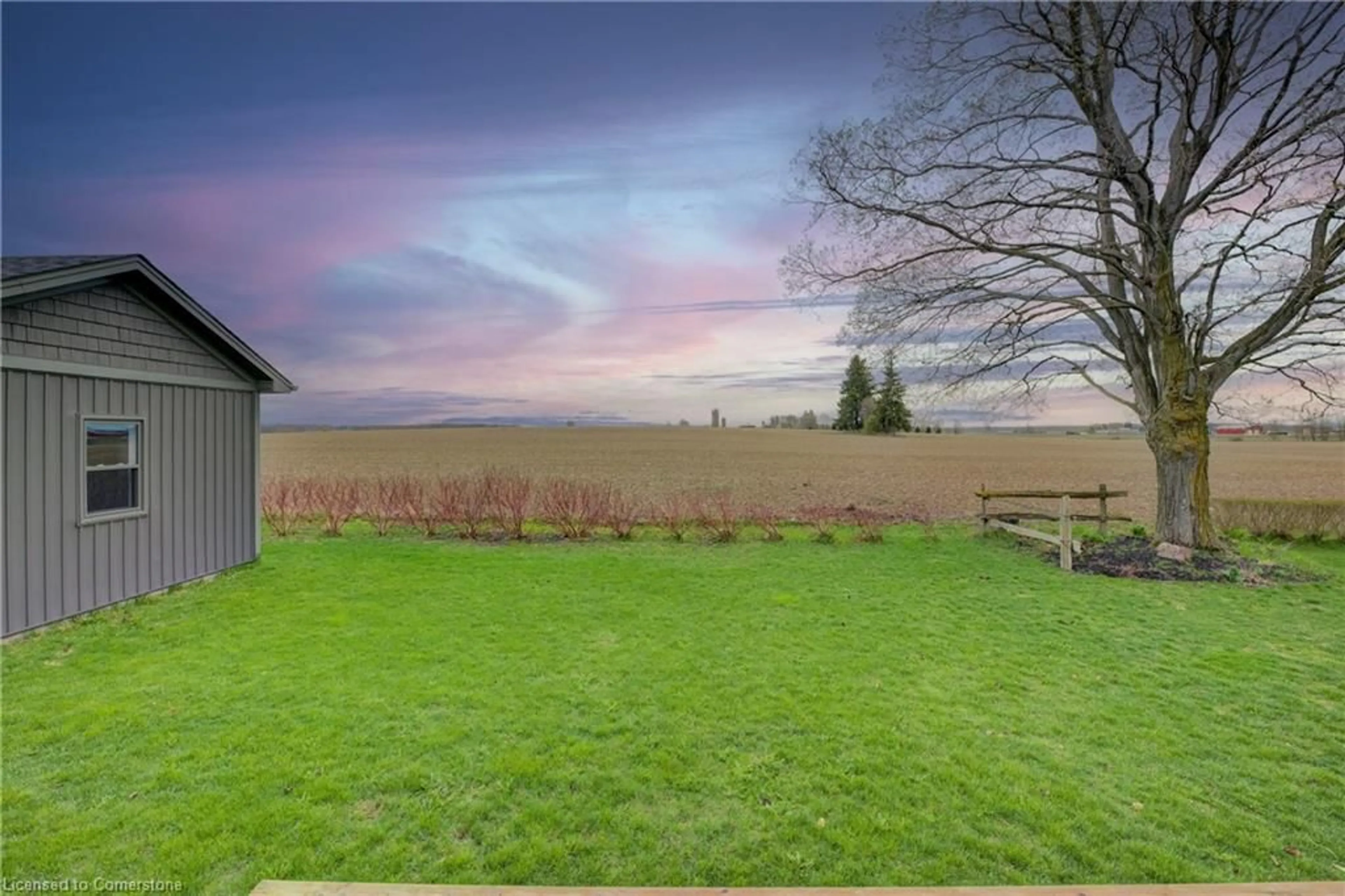 A pic from outside/outdoor area/front of a property/back of a property/a pic from drone, unknown for 470 Grand Trunk St, Palmerston Ontario N0G 2P0