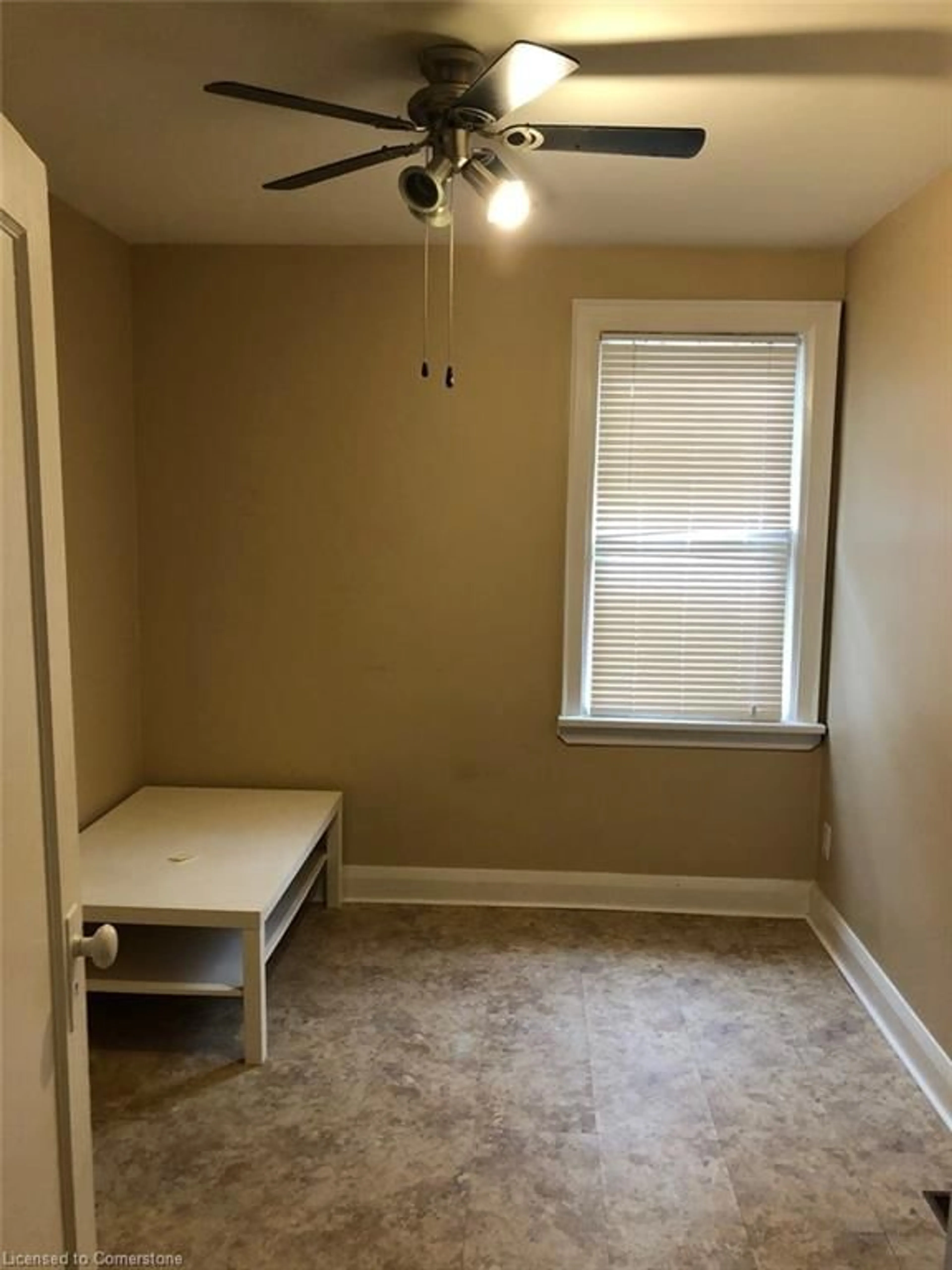 A pic of a room for 66 Queen St, Thorold Ontario L2V 3N5
