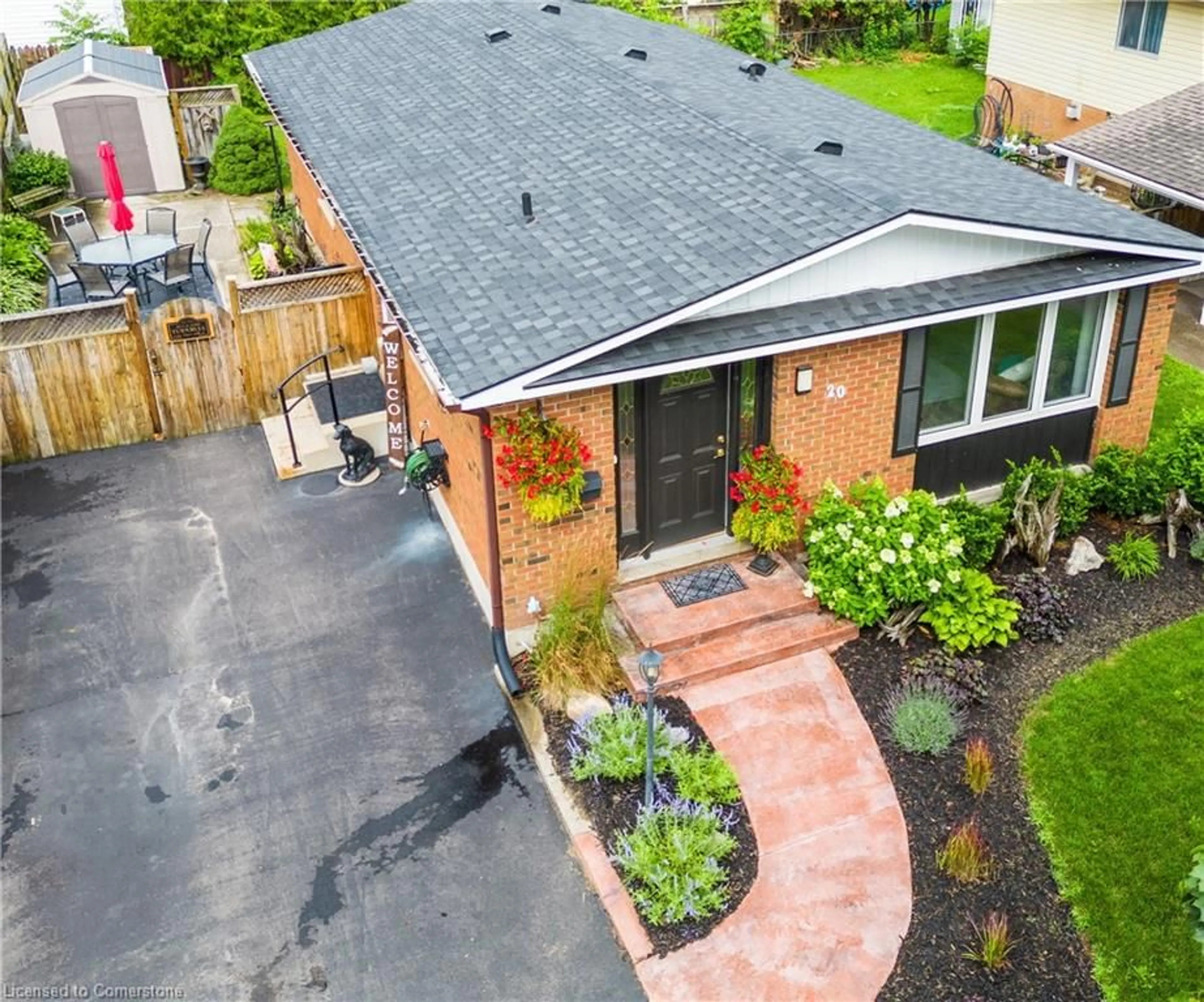 A pic from outside/outdoor area/front of a property/back of a property/a pic from drone, street for 20 Miller Cres, Simcoe Ontario N3Y 4R1
