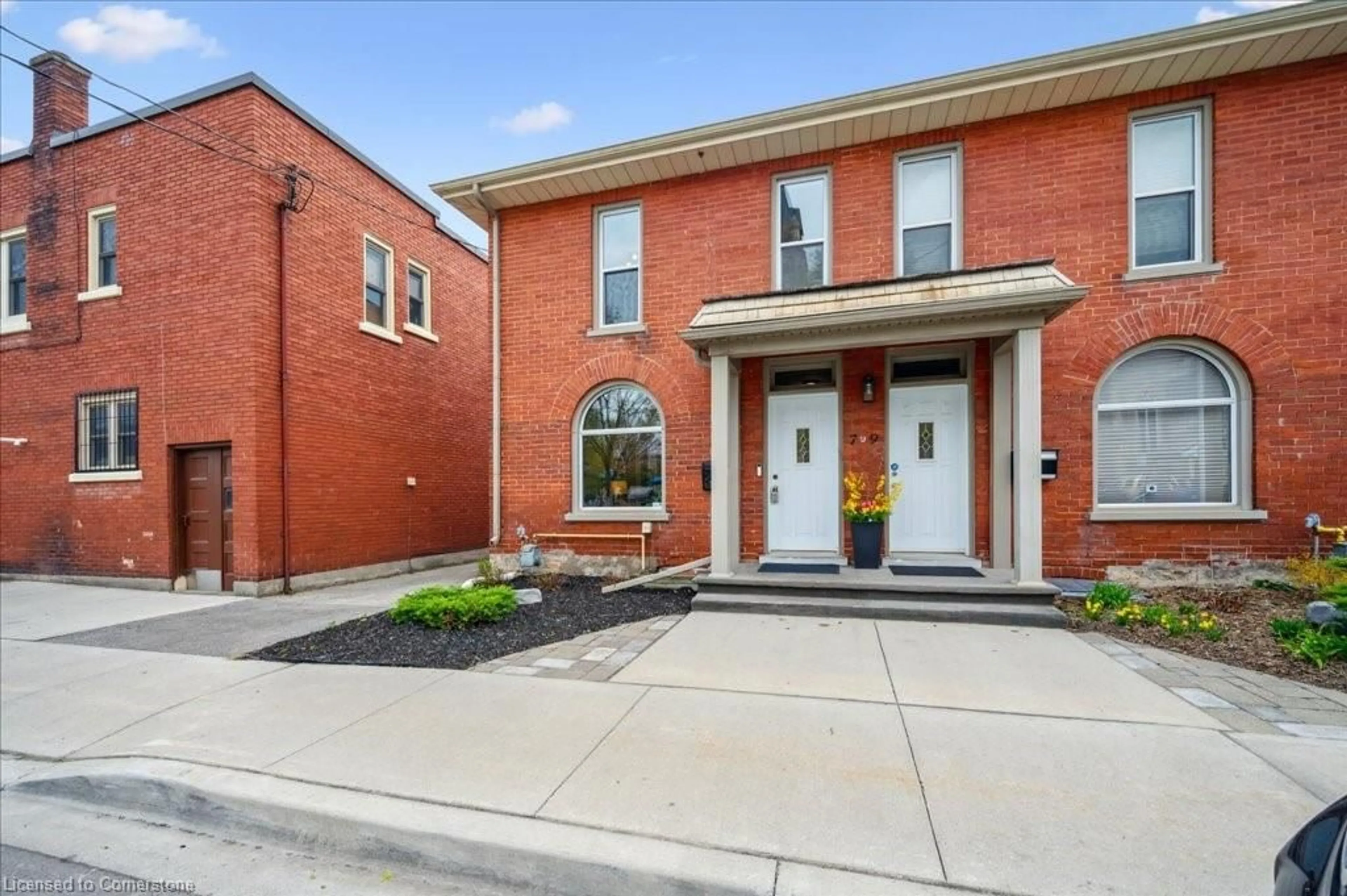 Home with brick exterior material, street for 7 Salisbury Ave, Cambridge Ontario N1S 1H7