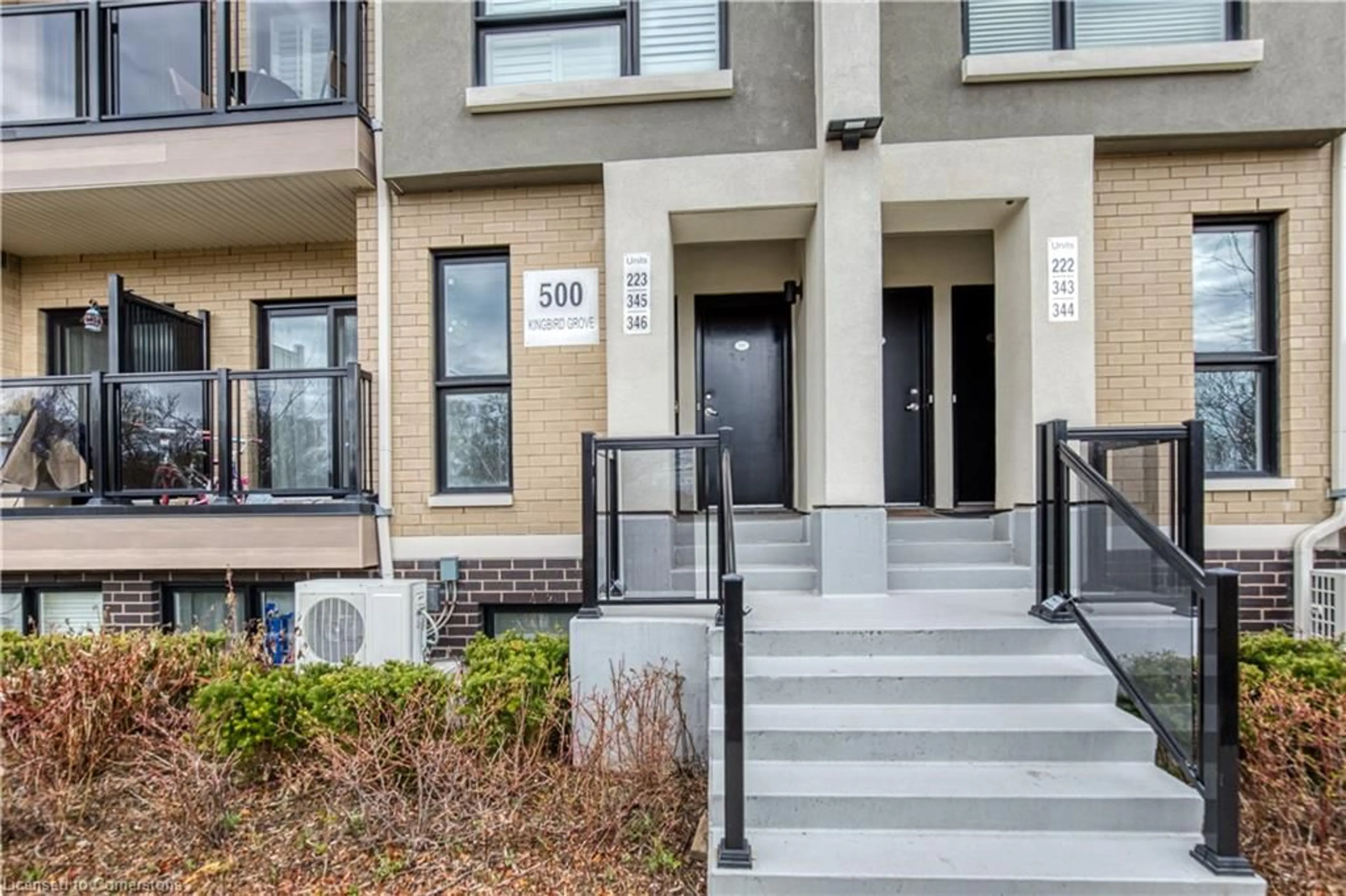 Indoor entryway for 500 Kingbird Grove #345, Toronto Ontario M1B 0E4