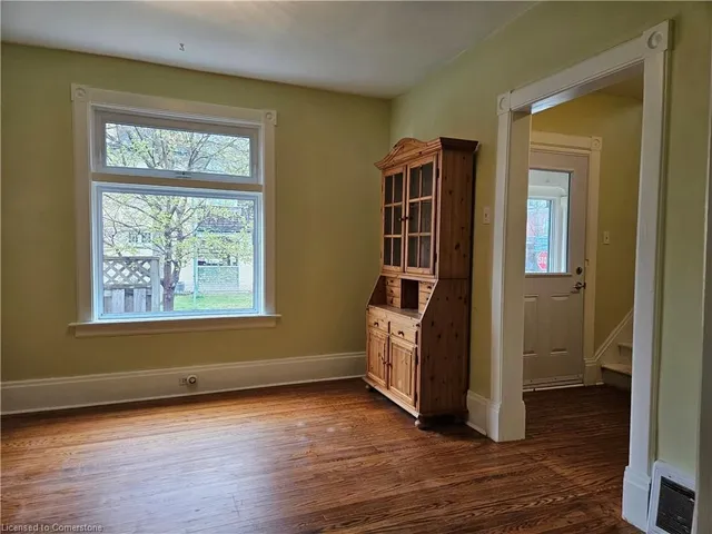 Additional property image - 25 Clarence Pl