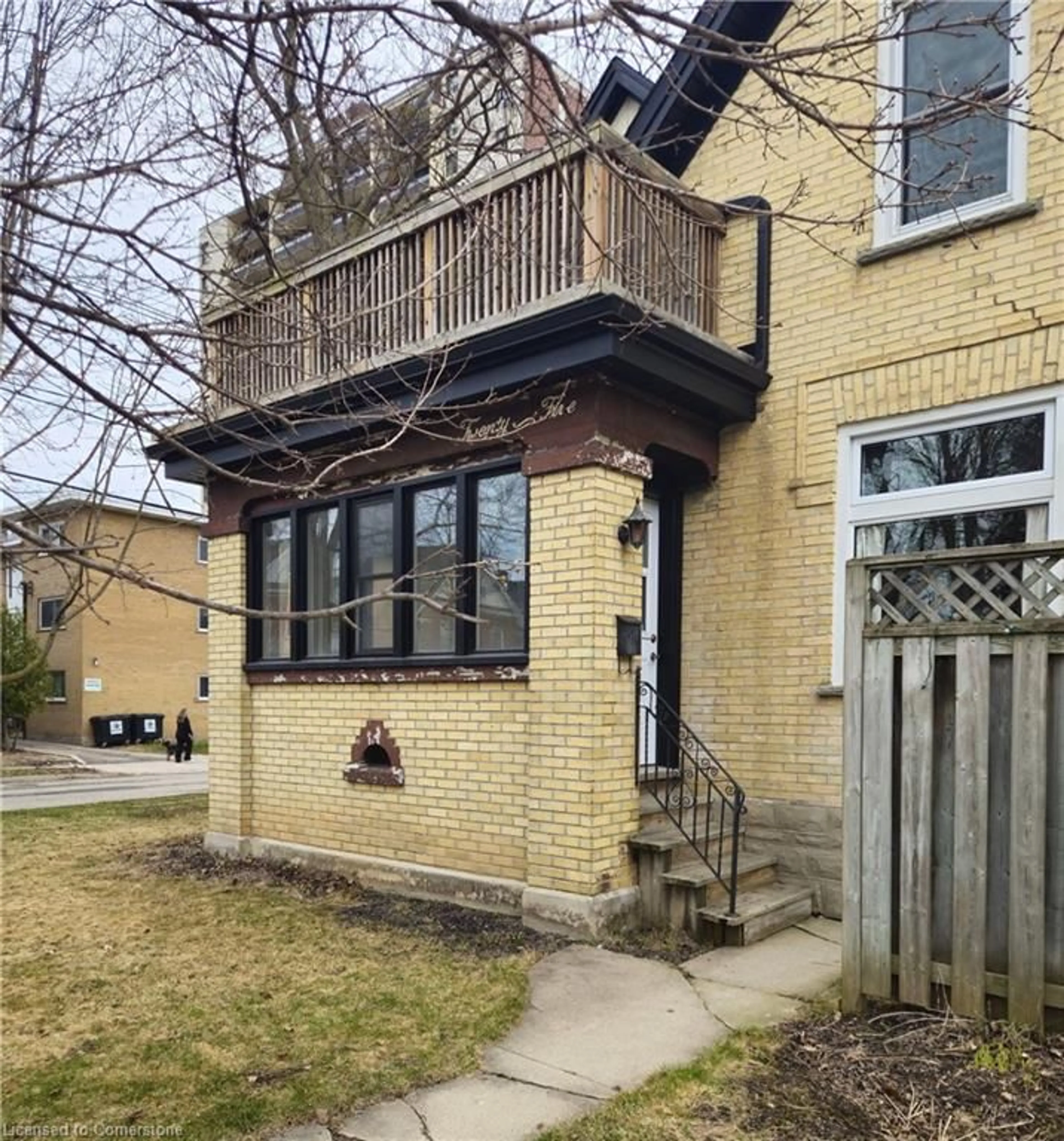 Home with brick exterior material, street for 25 Clarence Pl, Kitchener Ontario N2H 2L1
