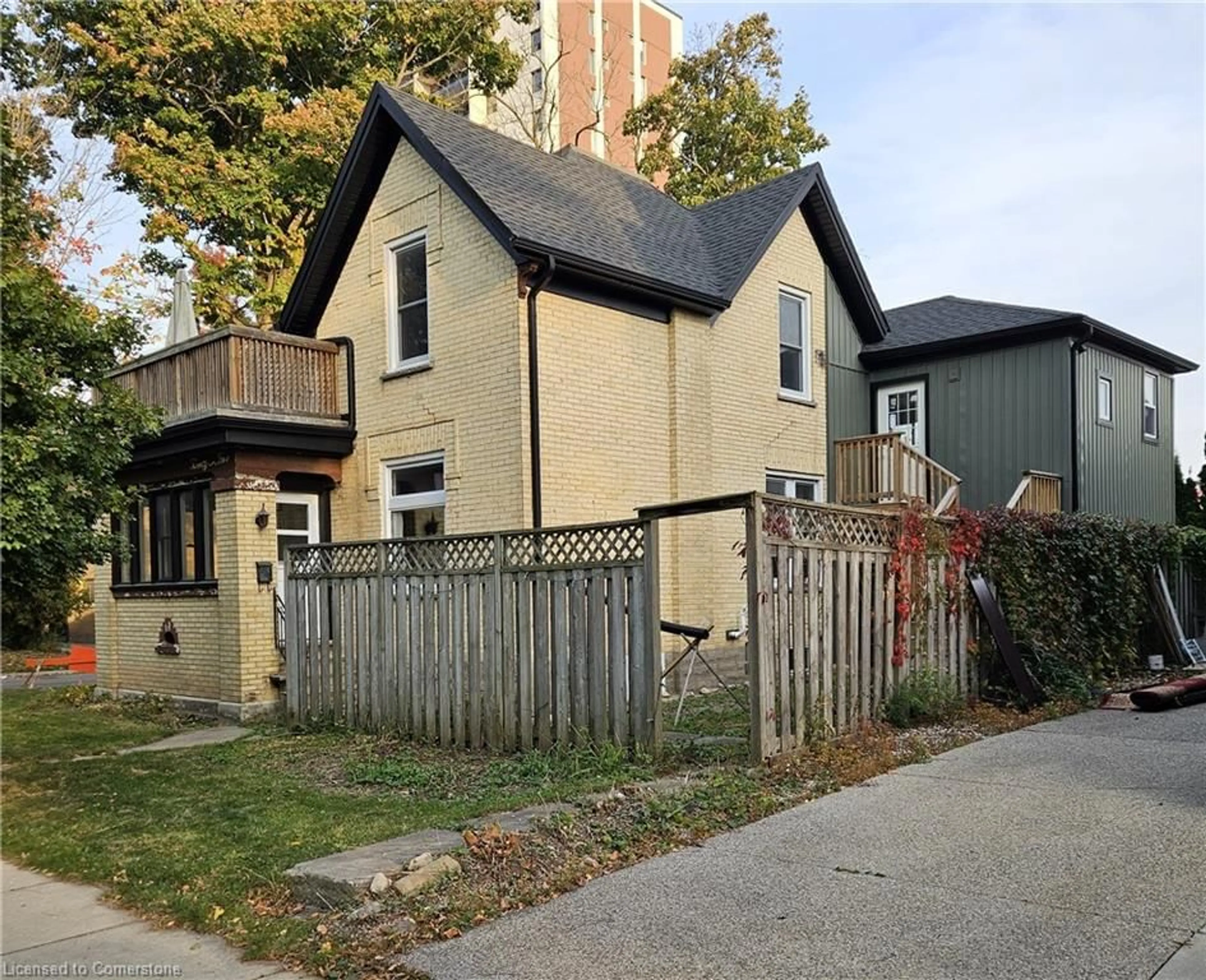 Unknown for 25 Clarence Pl, Kitchener Ontario N2H 2L1