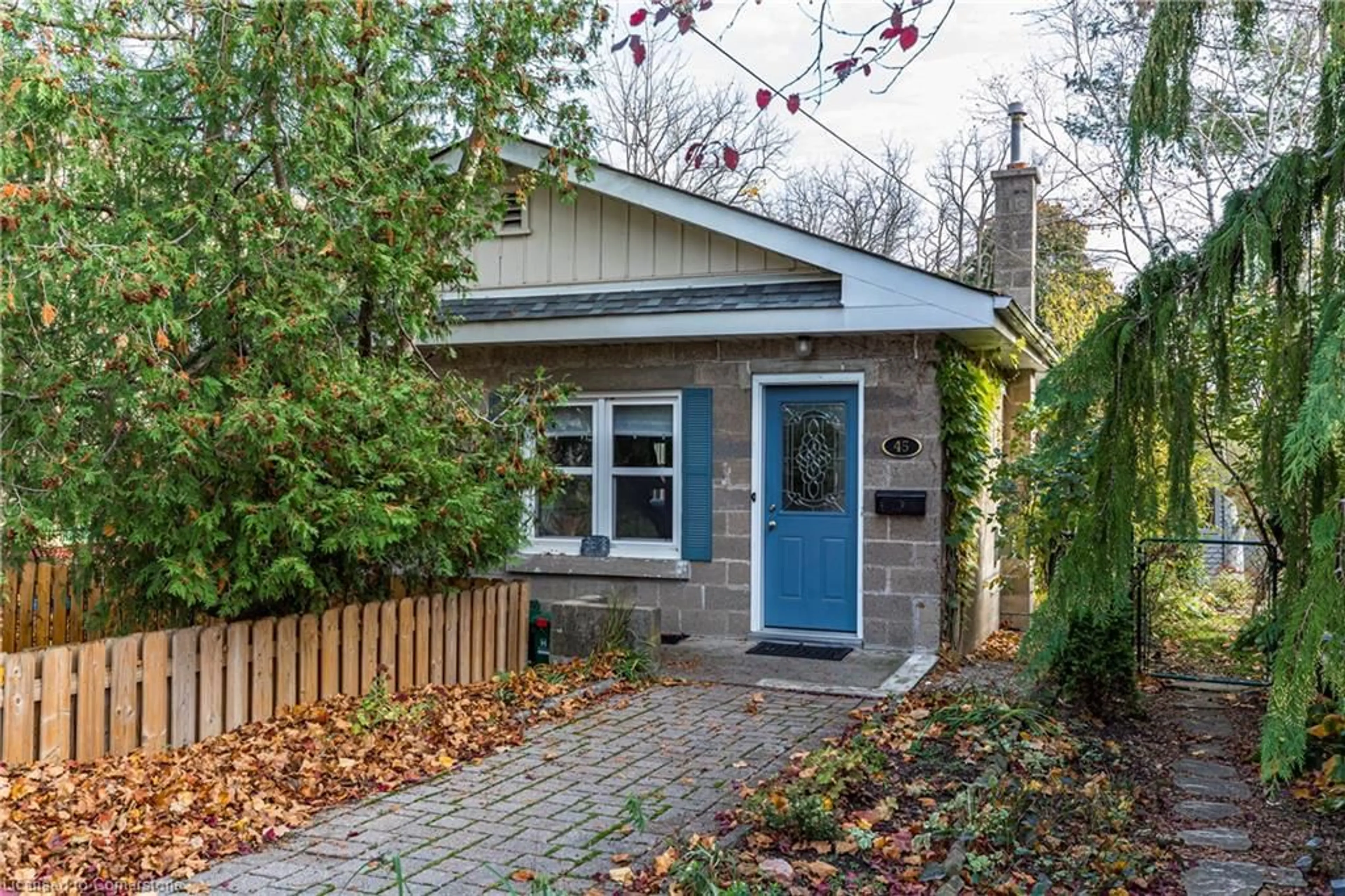 Unknown for 45 Market St, Dundas Ontario L9H 2Y6