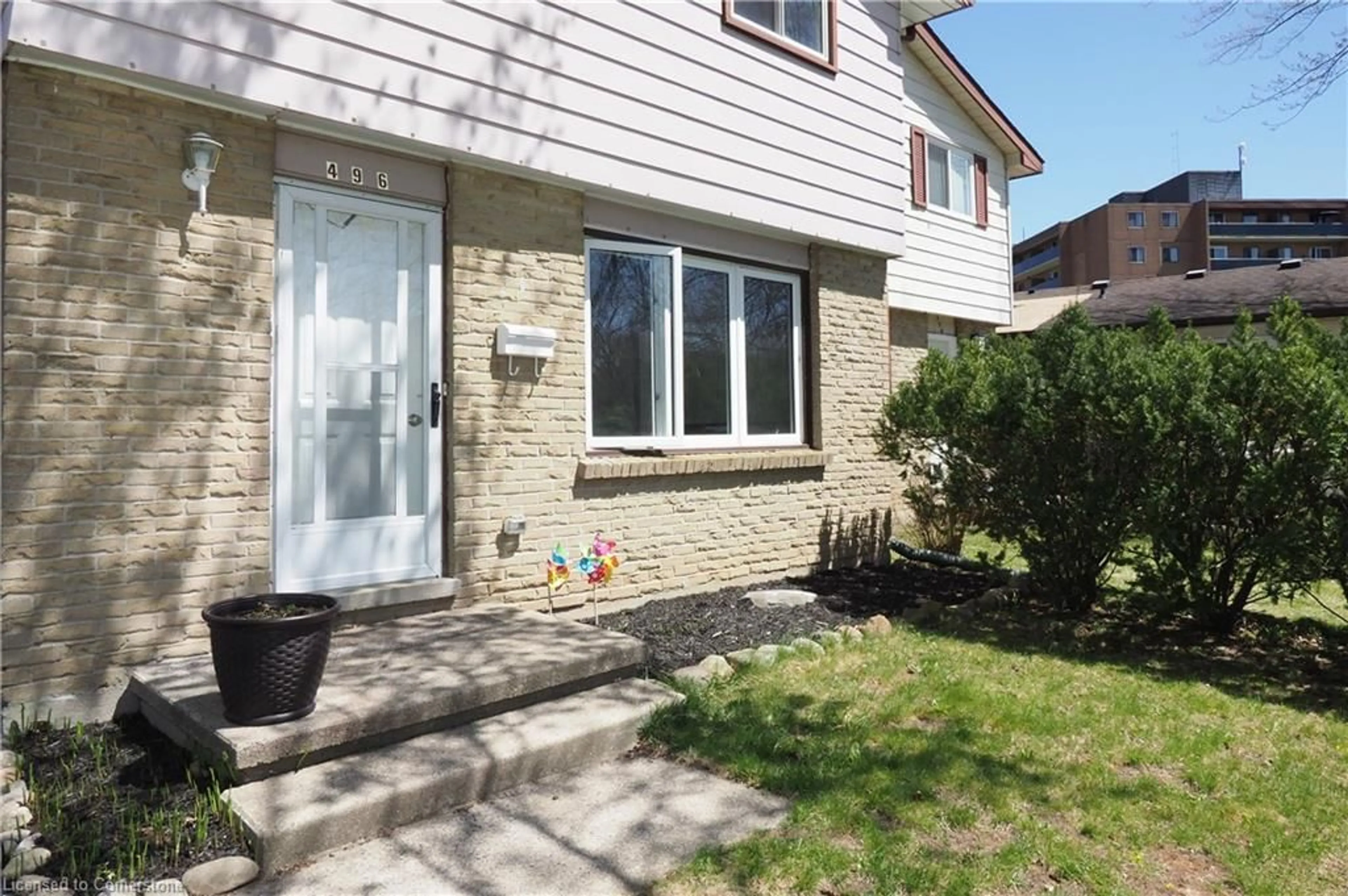 Patio, street for 496 Leinster St, Woodstock Ontario N4S 7G5