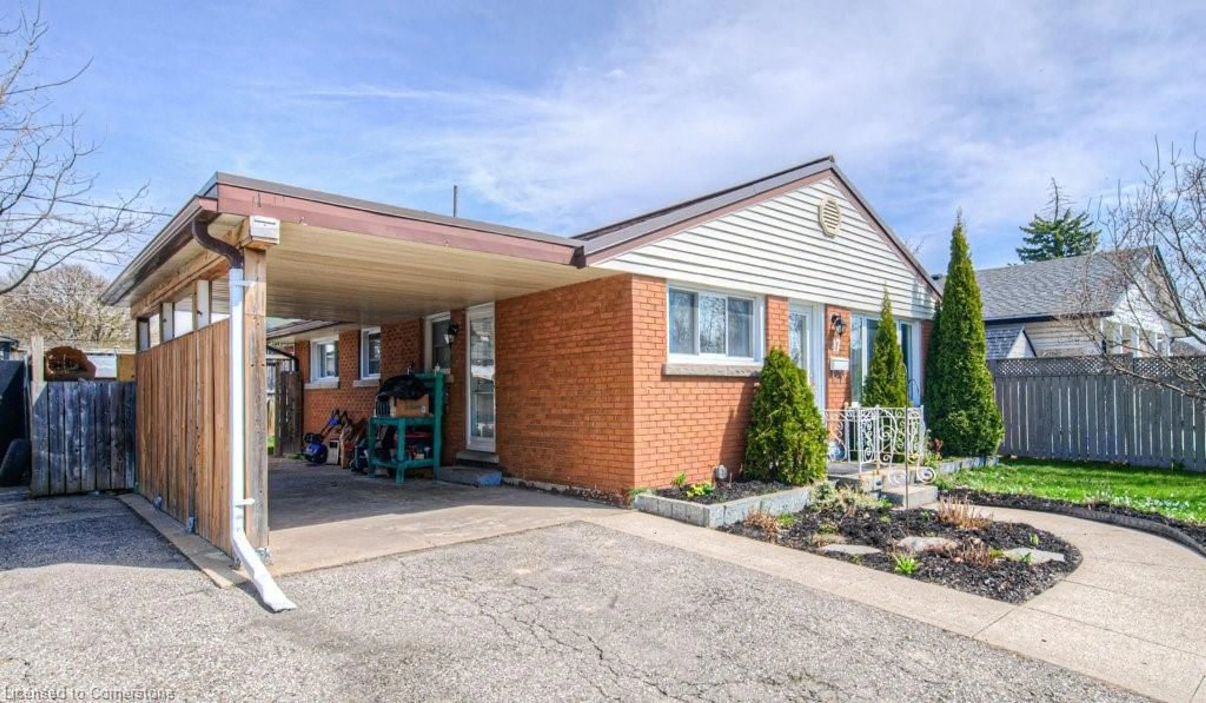 Patio, unknown for 17 Munch Ave, Cambridge Ontario N1R 1A1